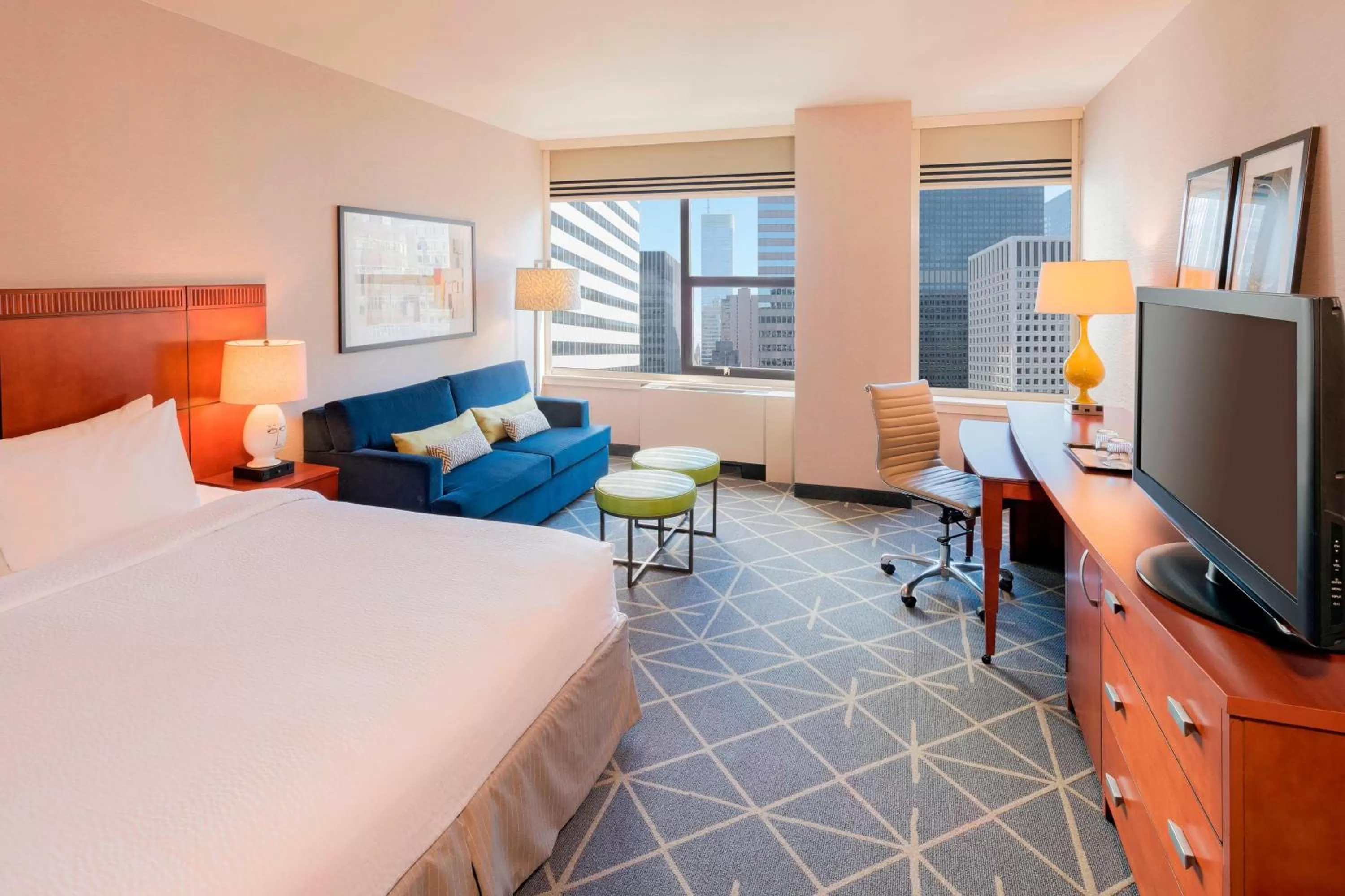 Photo of the whole room, Bed in Courtyard New York Manhattan/Midtown East