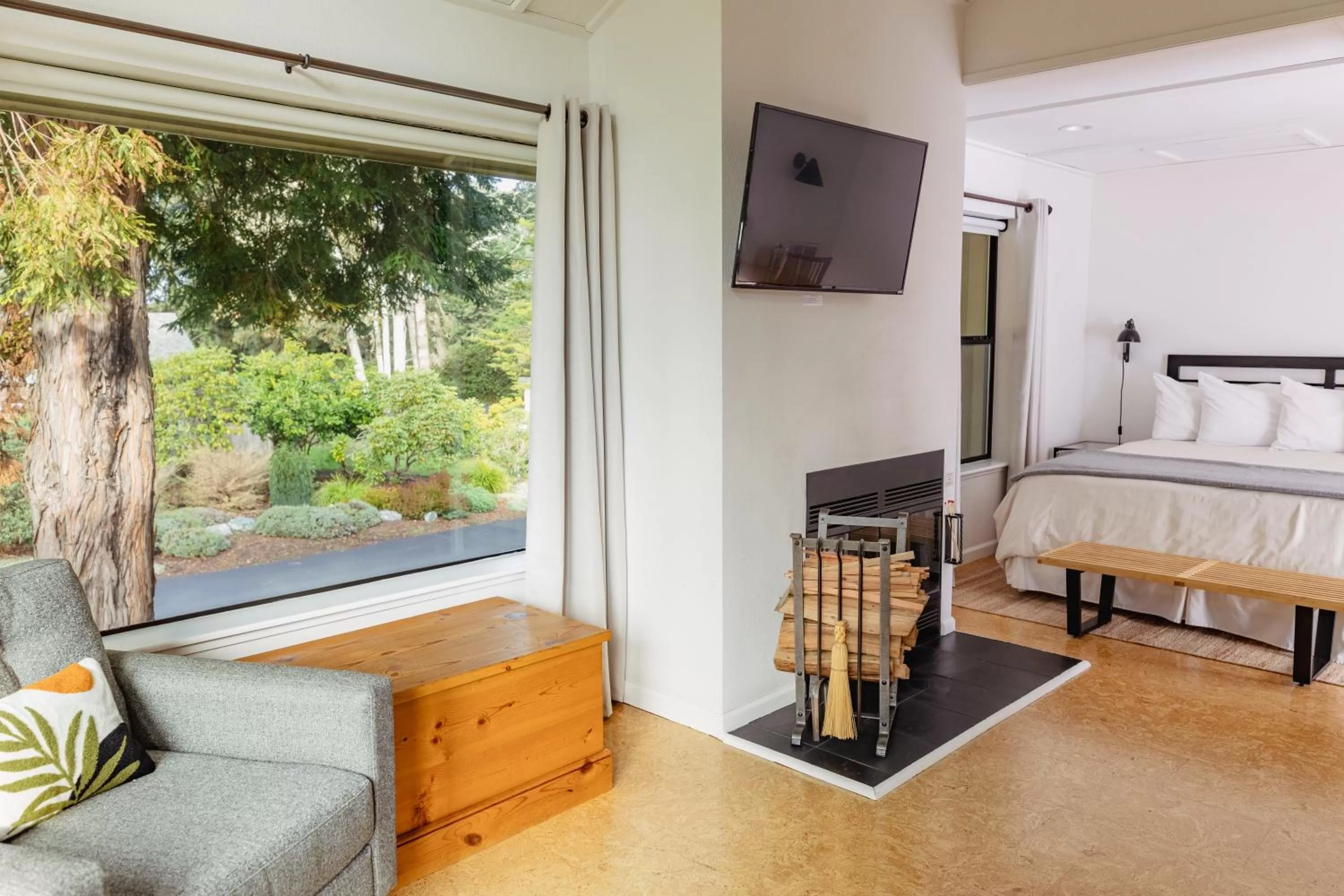 Photo of the whole room, Bed in SCP Mendocino Inn and Farm
