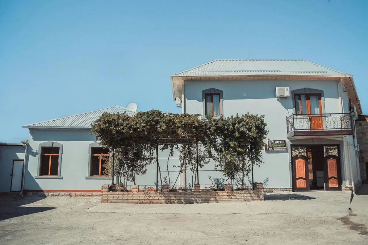 Property Building in Yasmin