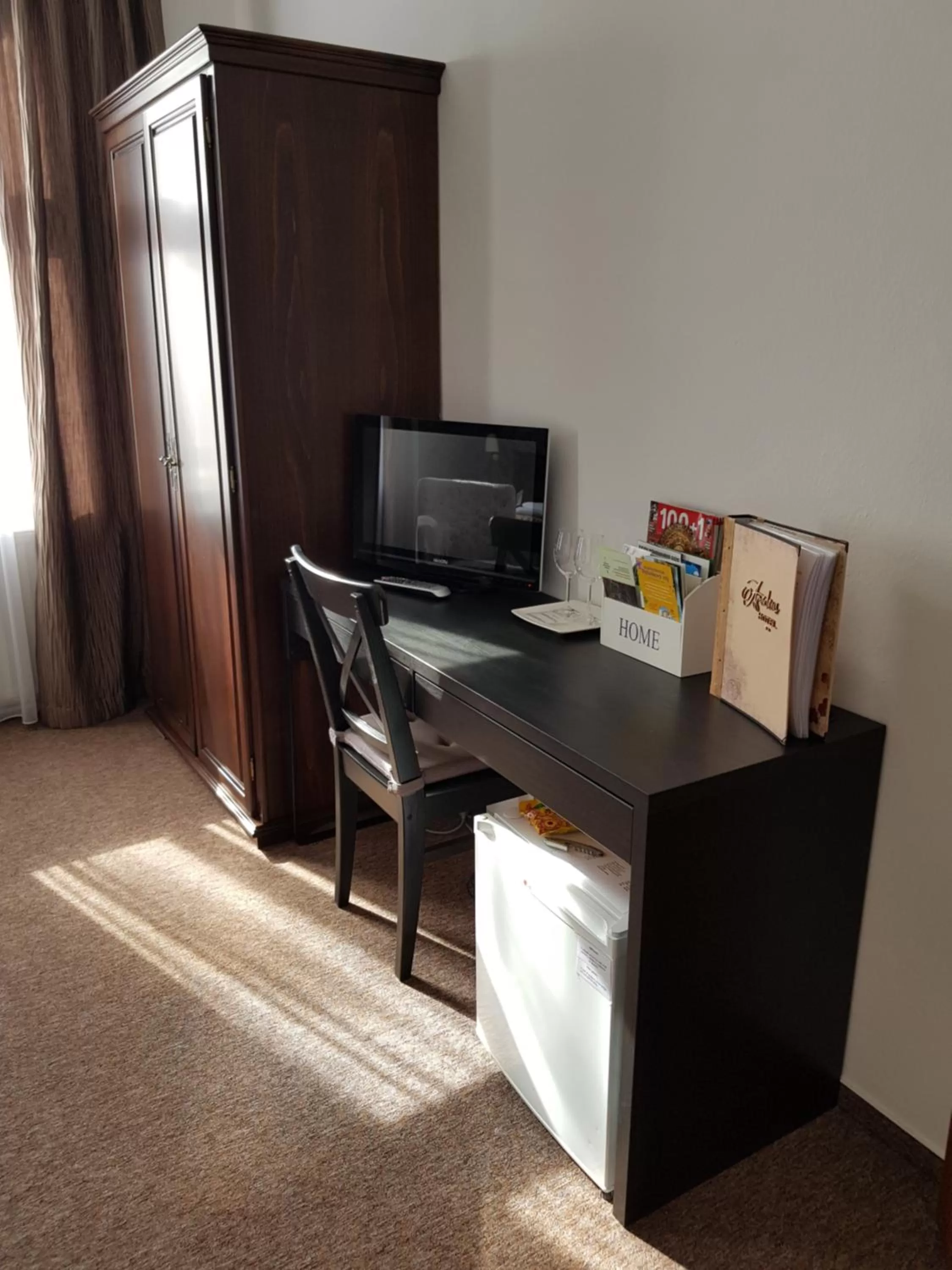 TV and multimedia in Hotel Amadeus