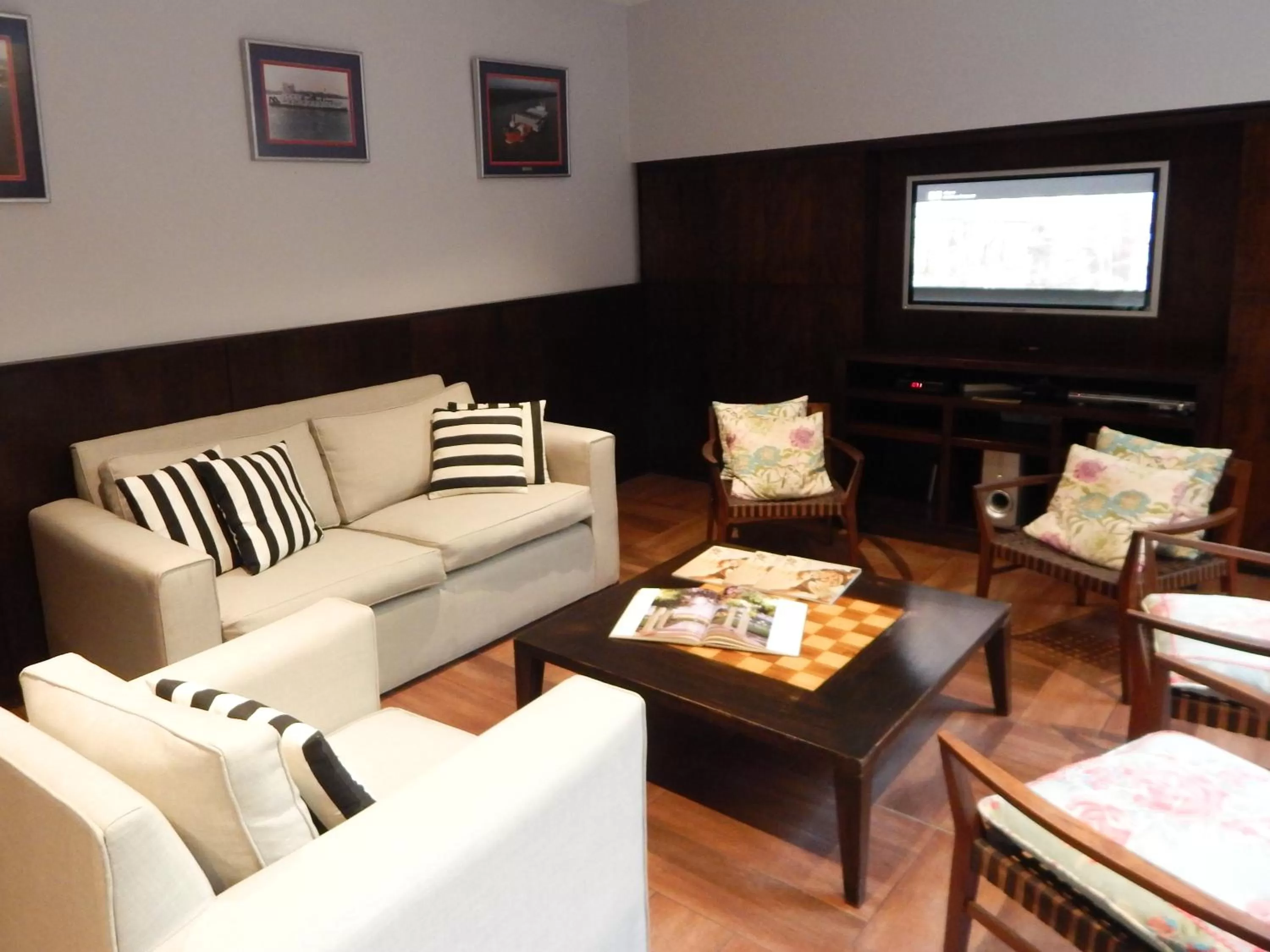 Living room in Ribera Sur Hotel