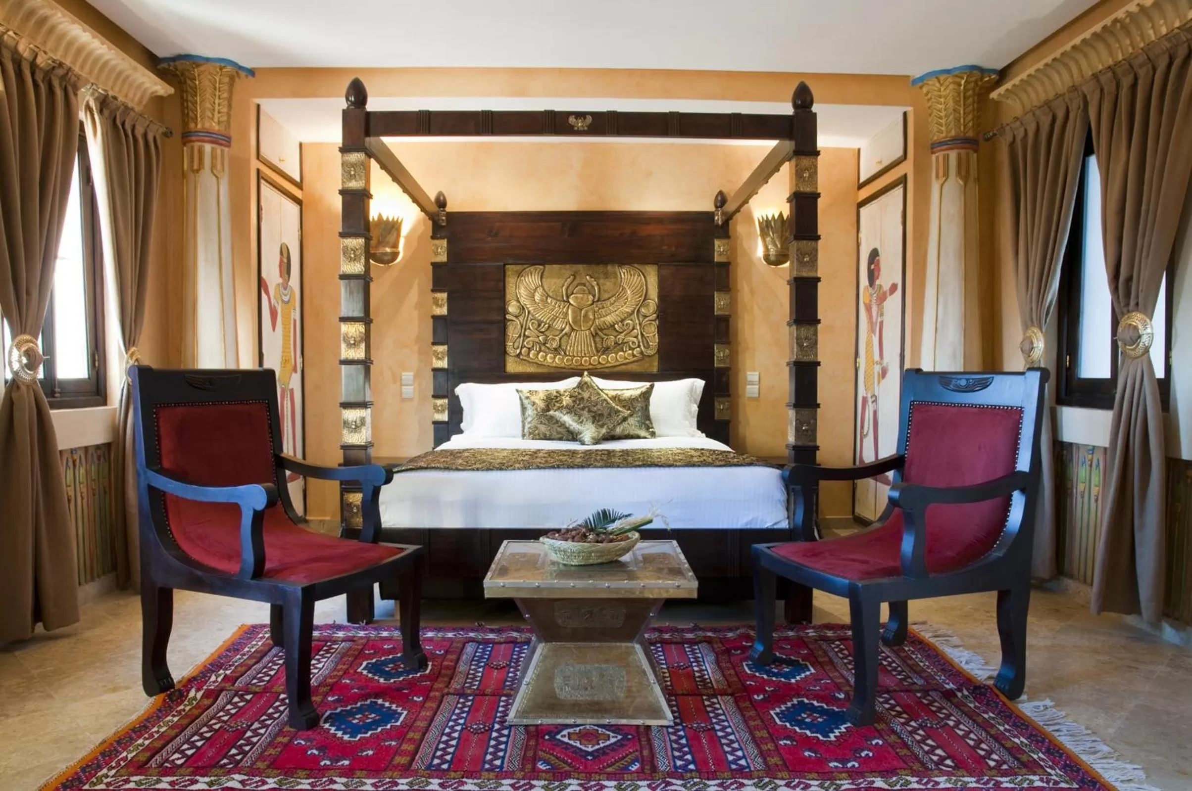 Seating area, Bed in Le Temple Des Arts