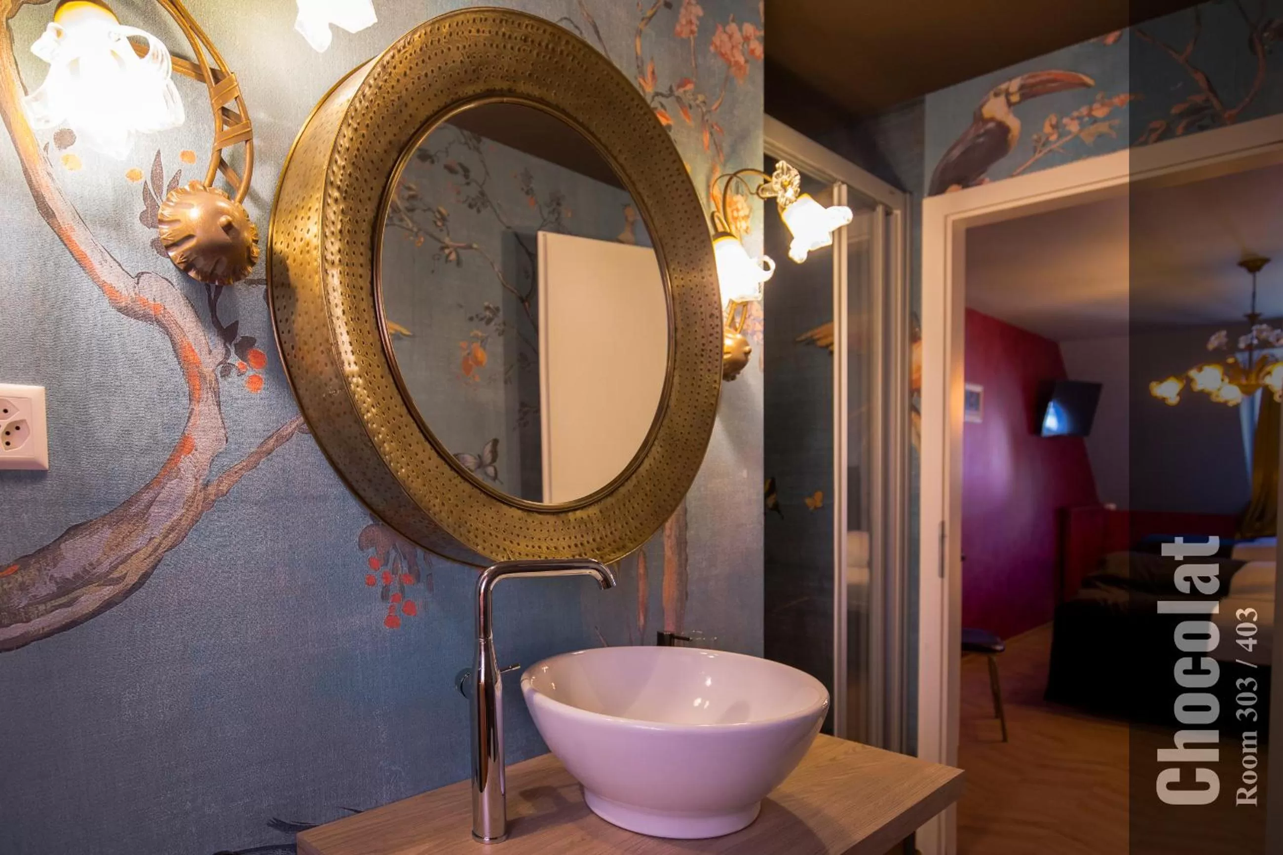 Bed in The Henry Self Check-In Guesthouse