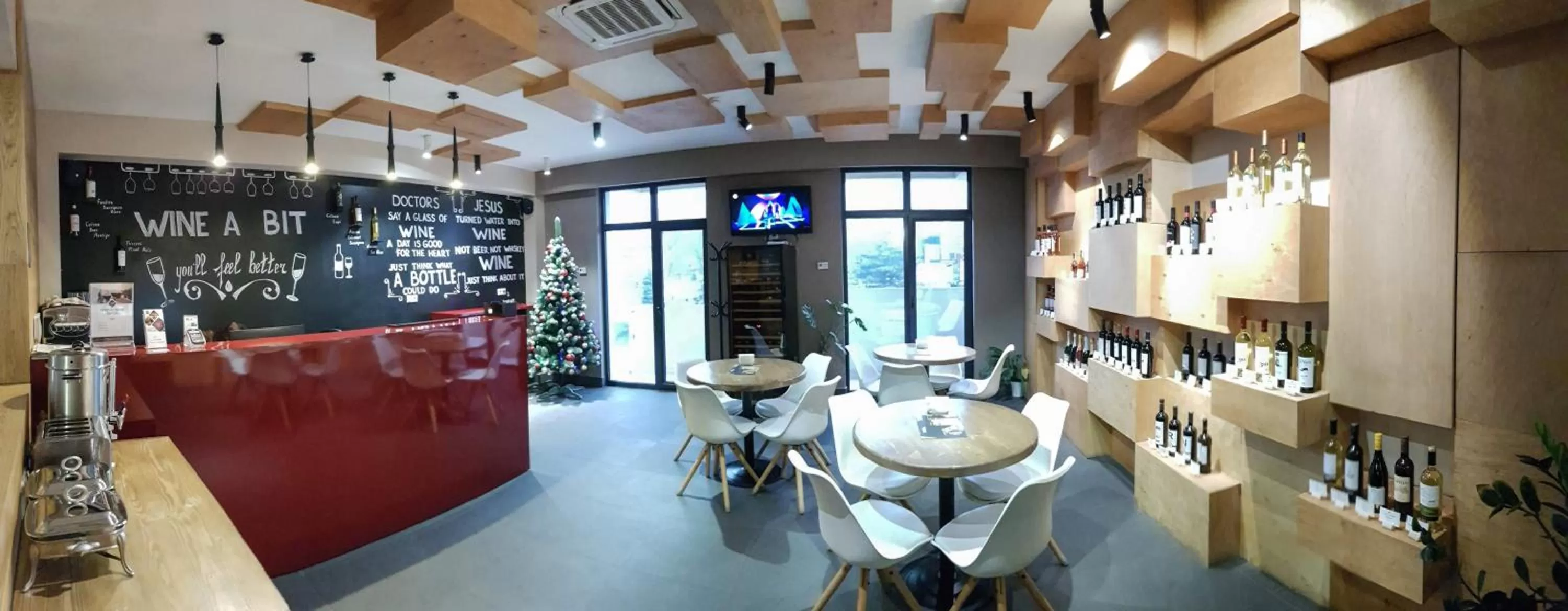 Lobby or reception in Wine Hotel Chisinau