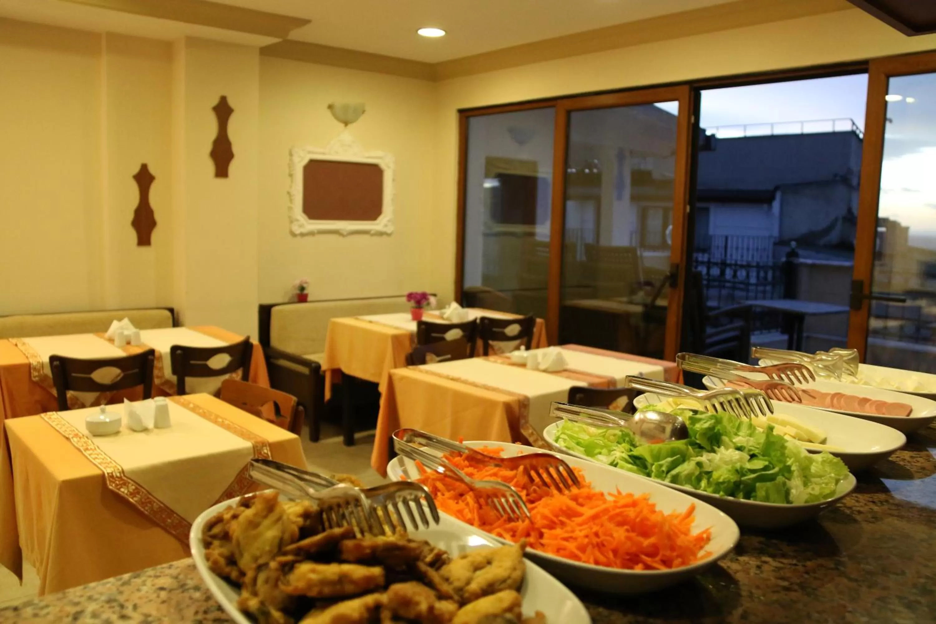 Buffet breakfast in Grand Peninsula Hotel