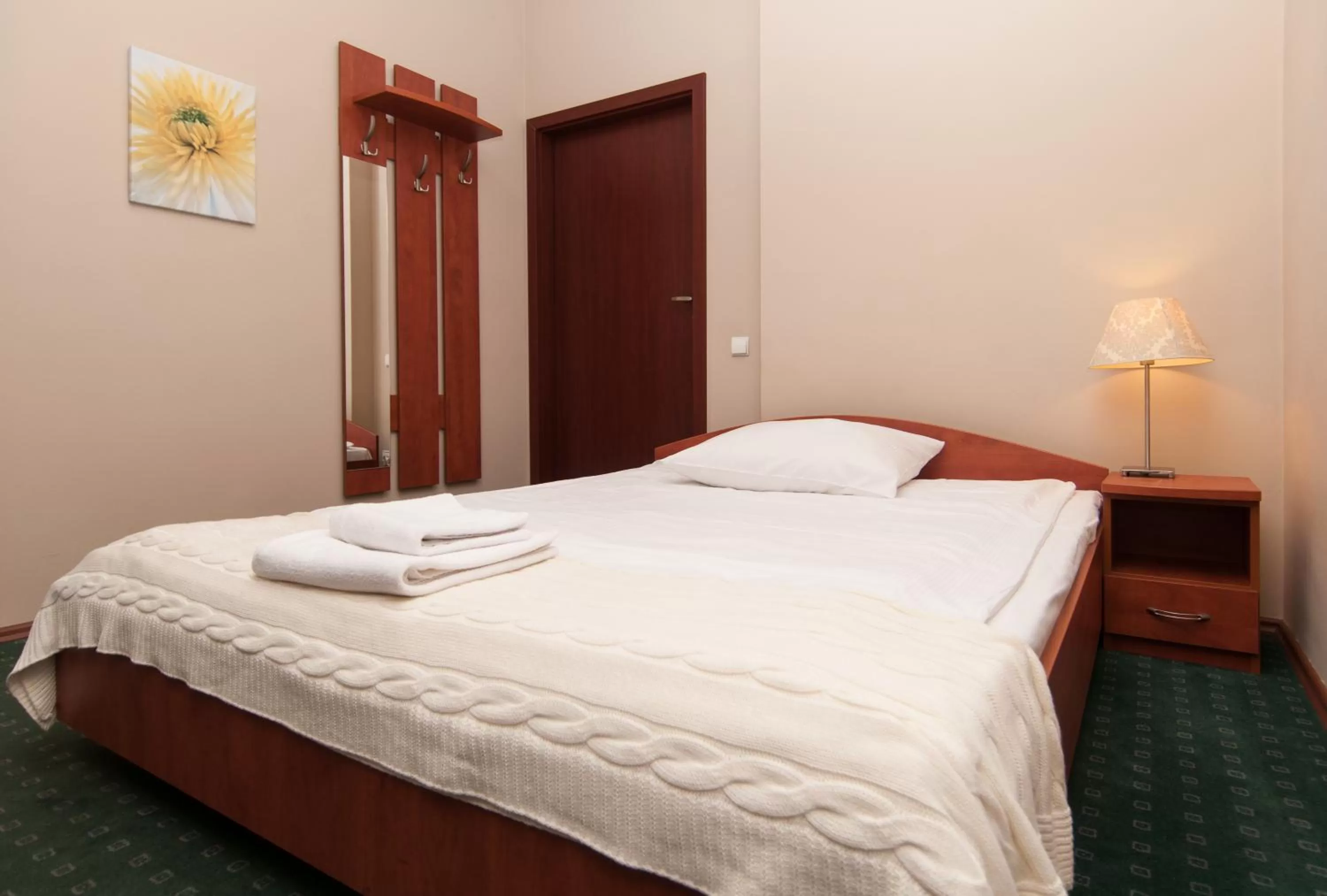 Photo of the whole room, Bed in Willa Pory Roku