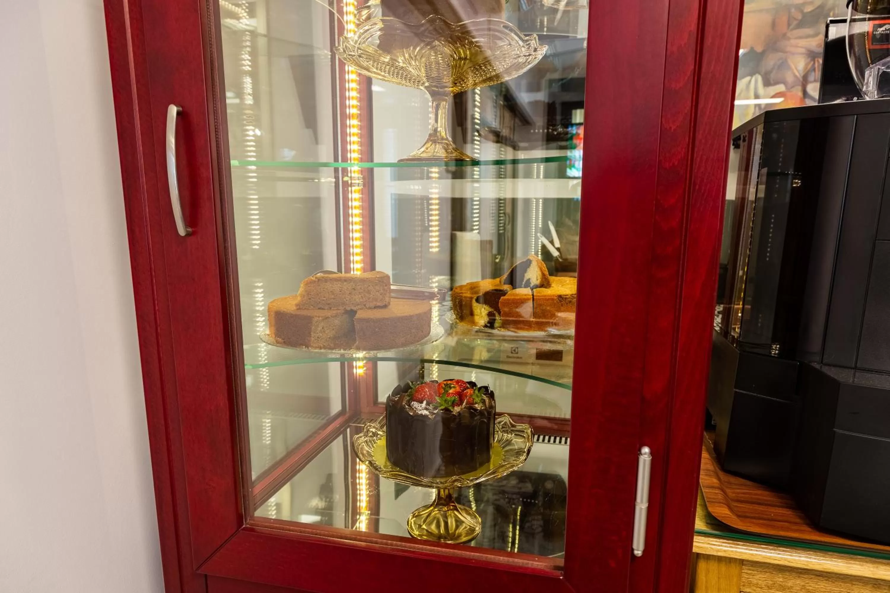 Food and drinks in Villa Pera Suite Hotel