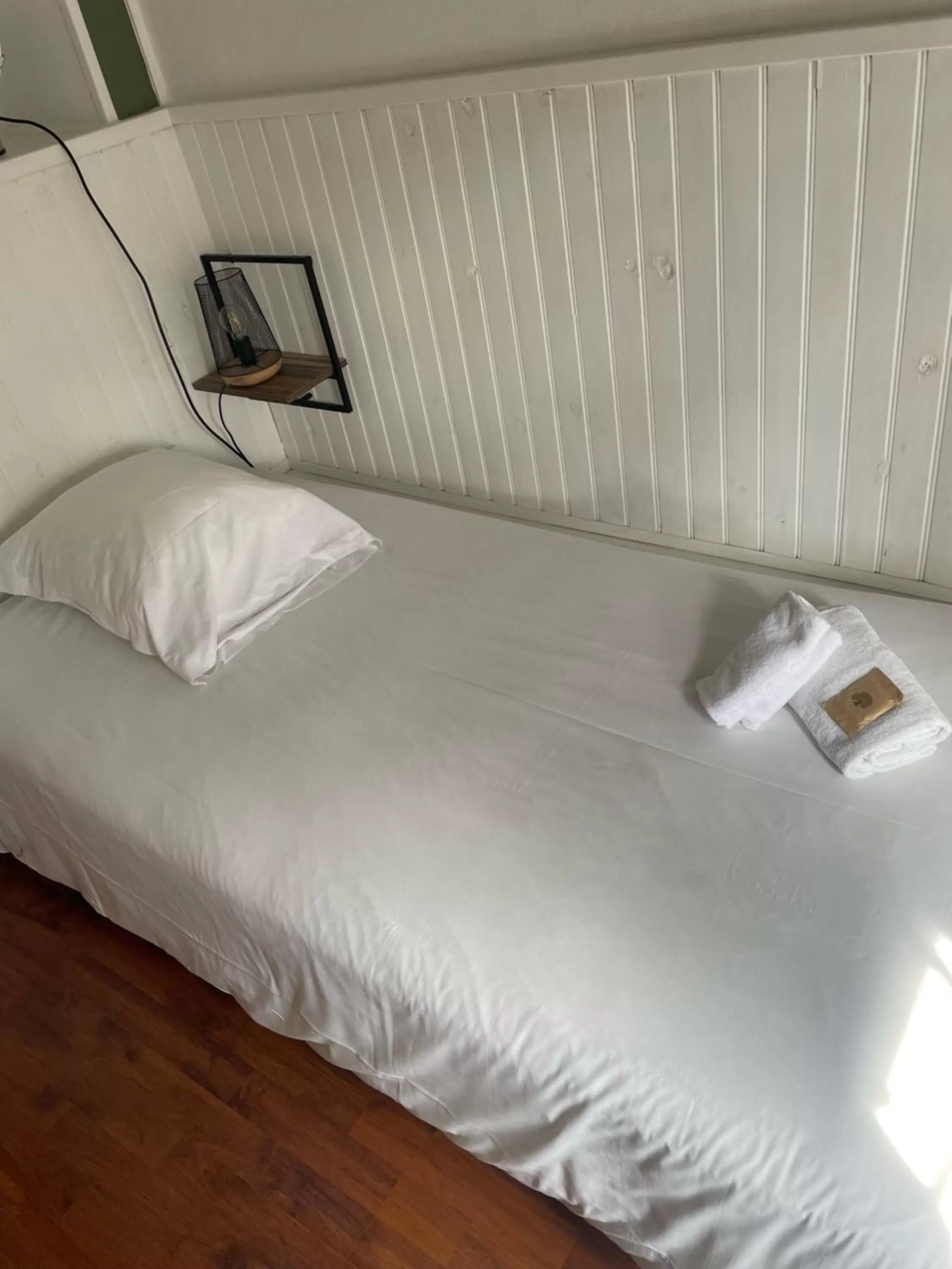 Bed in Hôtel & Restaurant Le Patio VICHY