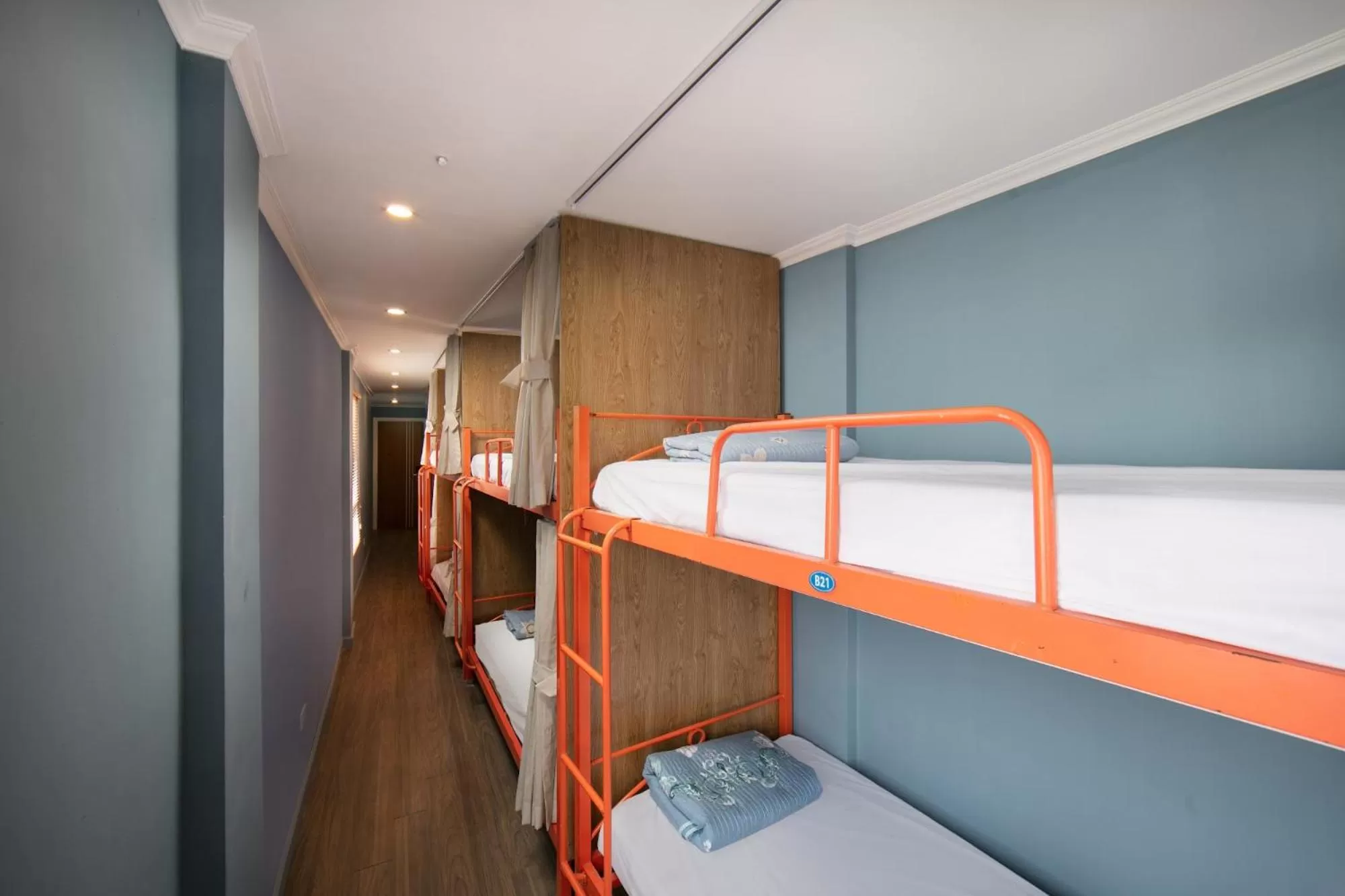 bunk bed in Hanoi Backpackers Hostel & Rooftop bar