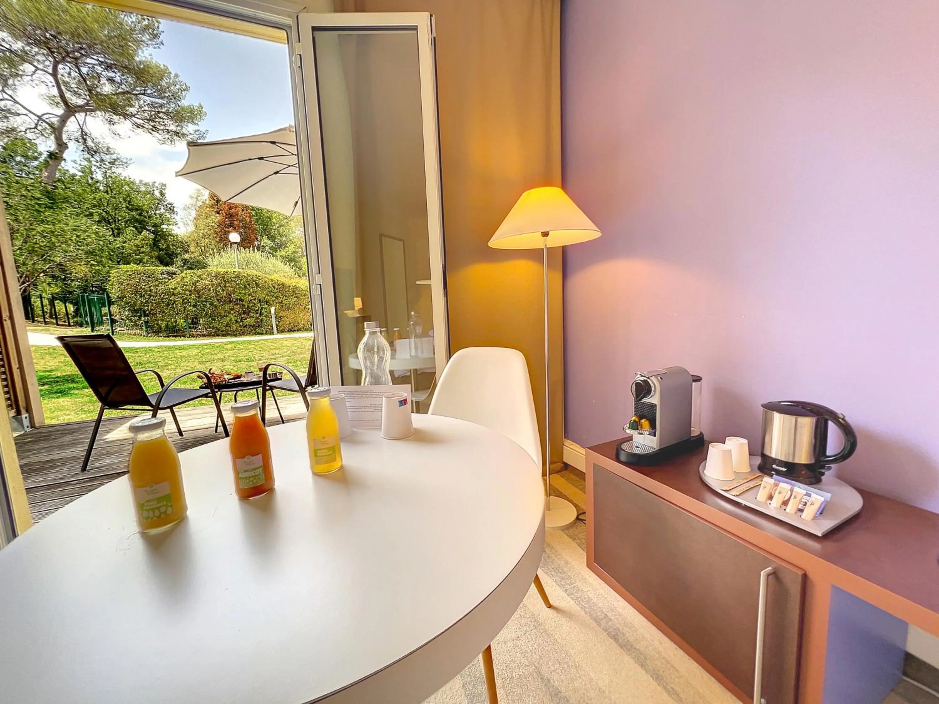Bedroom in Mercure Antibes Sophia Antipolis