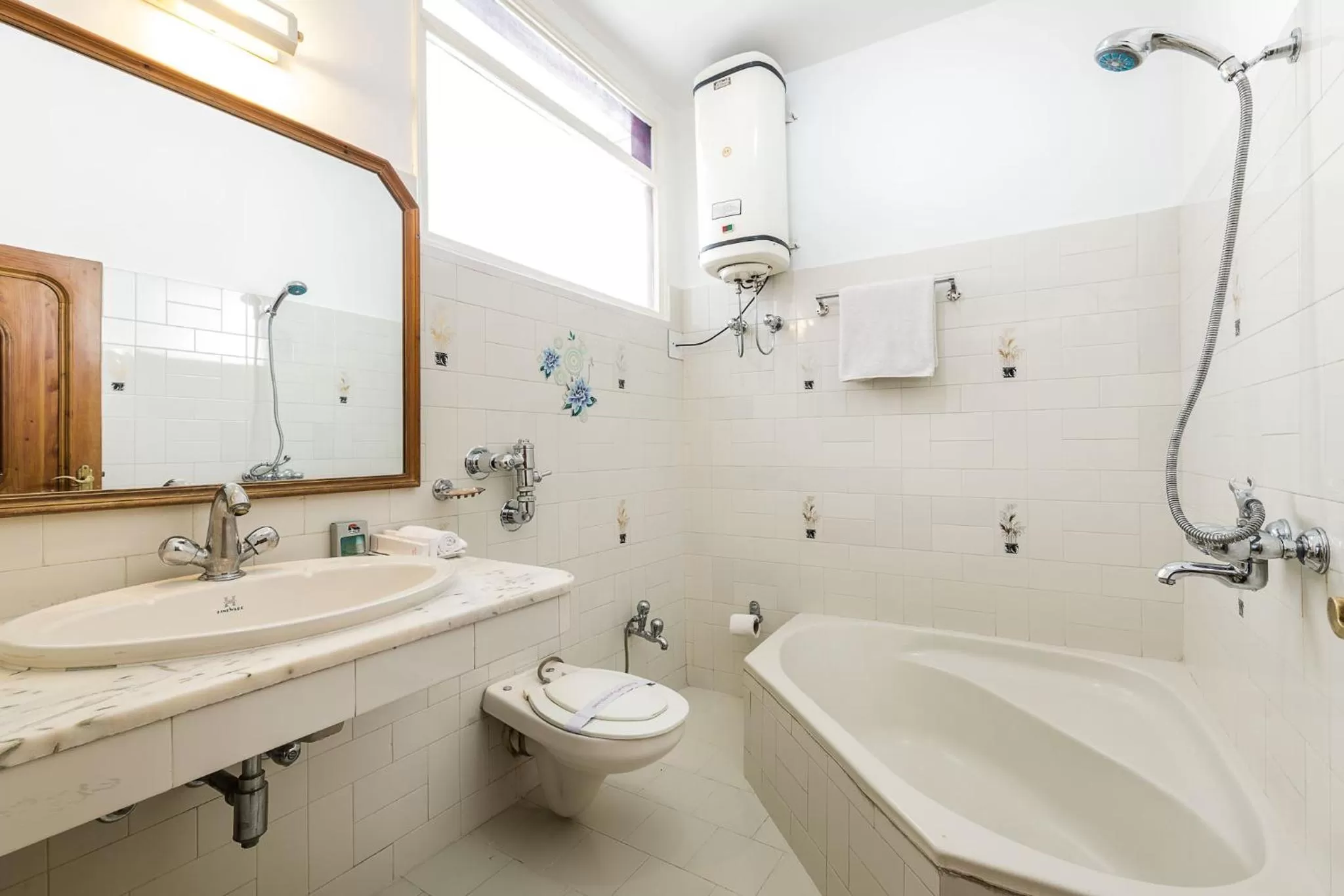 Toilet in Hotel Kullu Valley