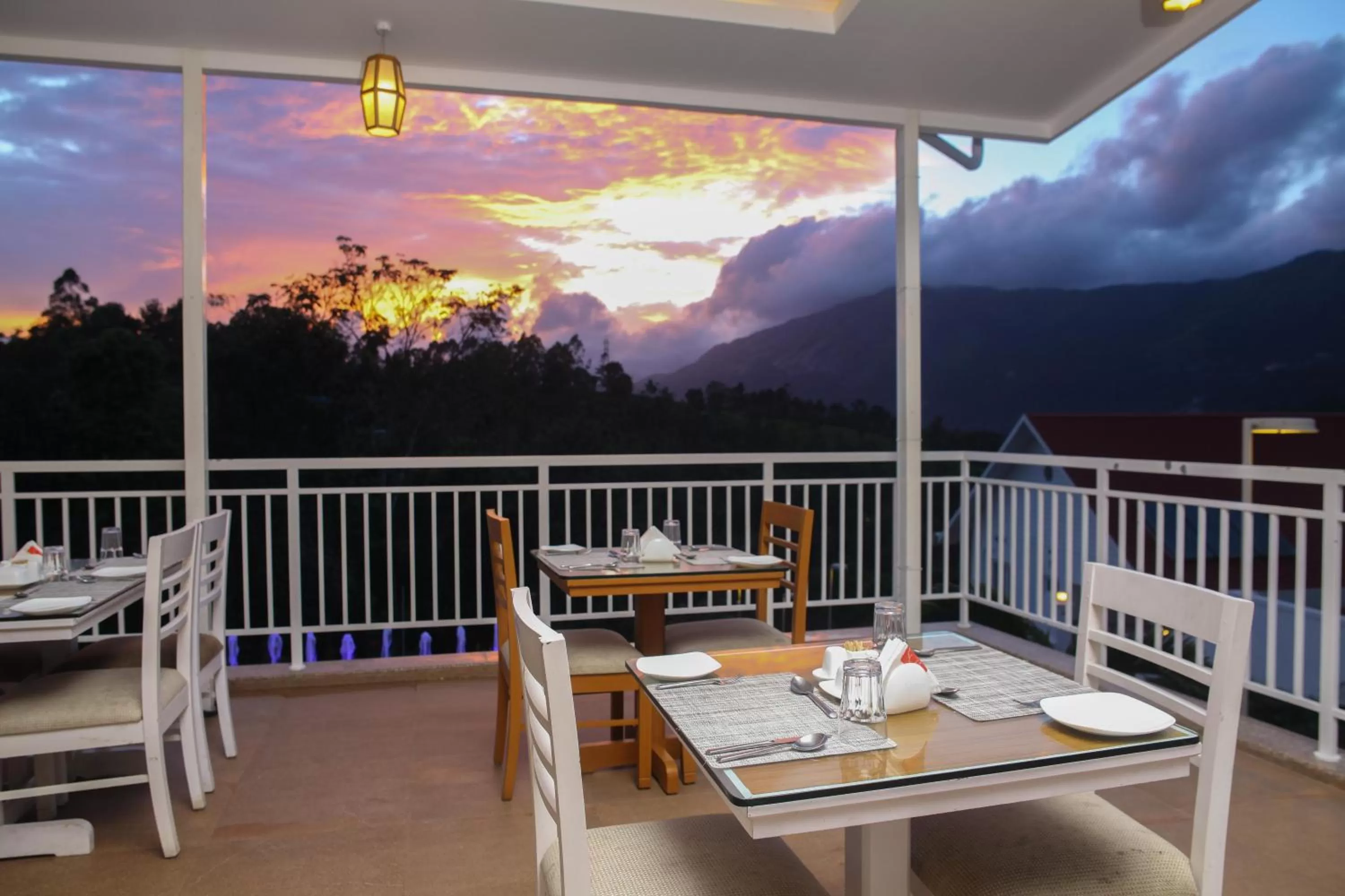 Restaurant/places to eat in The Fog Munnar (Resort & Spa)