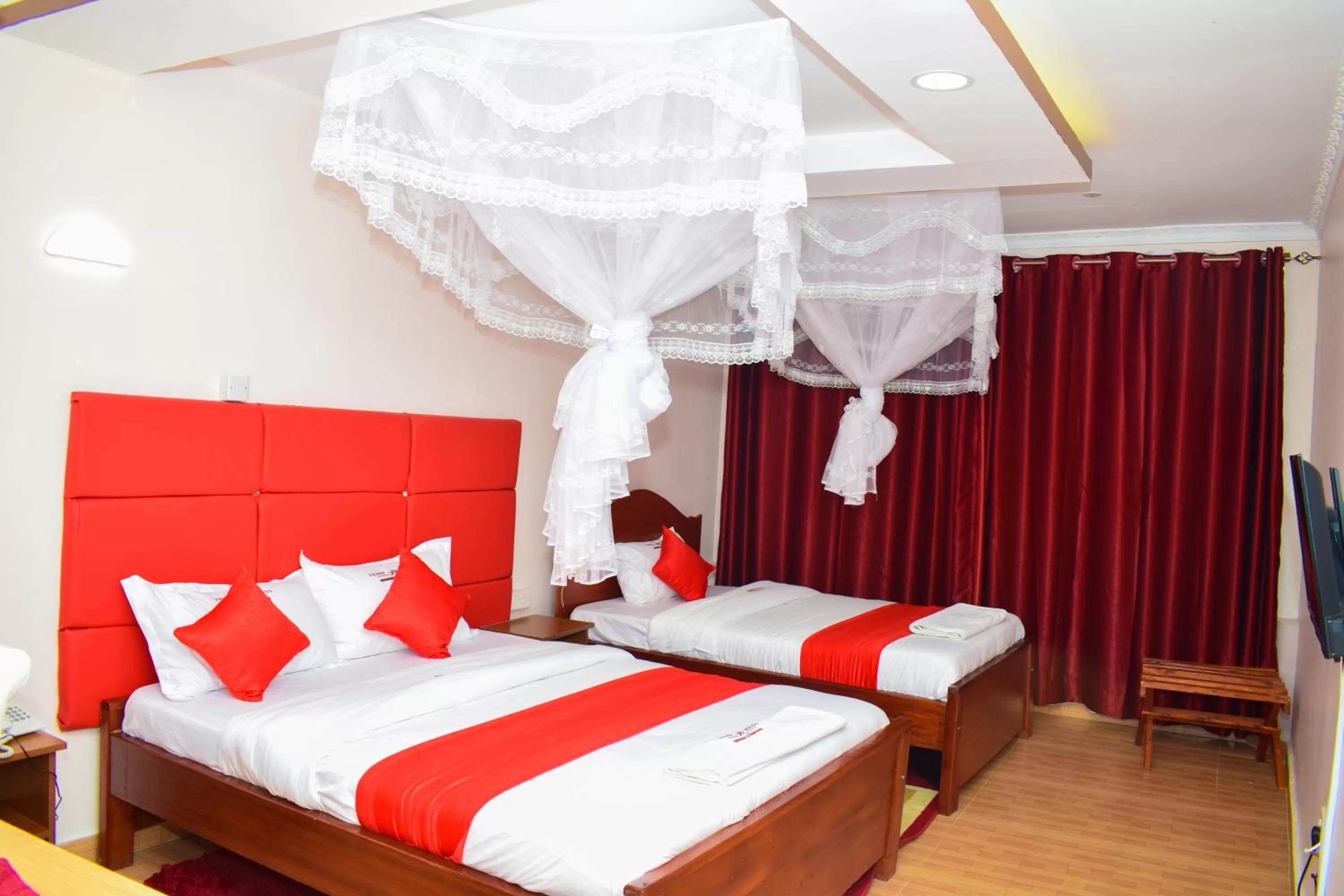 Bed in Vienna Woods Hotel Nakuru