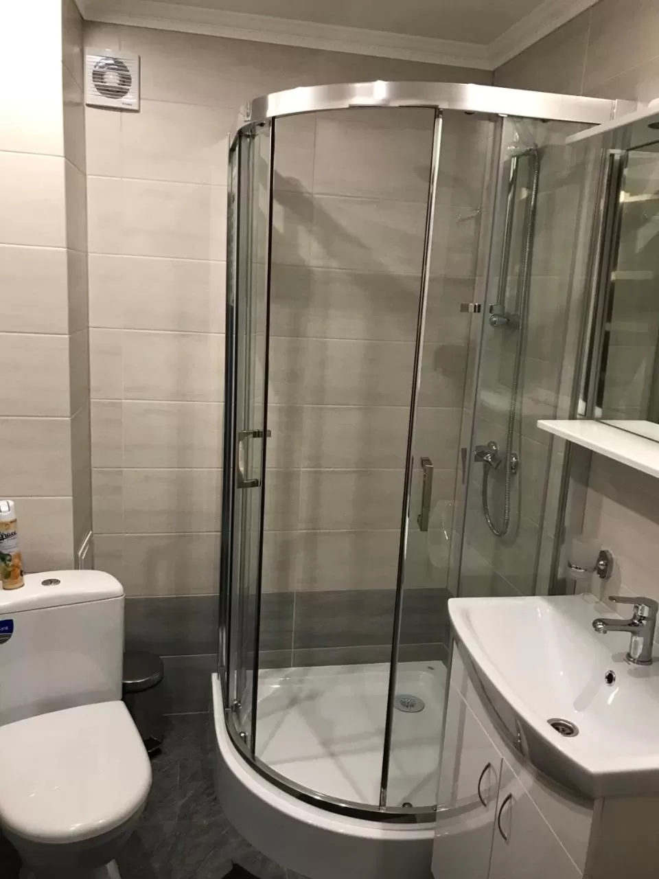 Bathroom in Red Stone