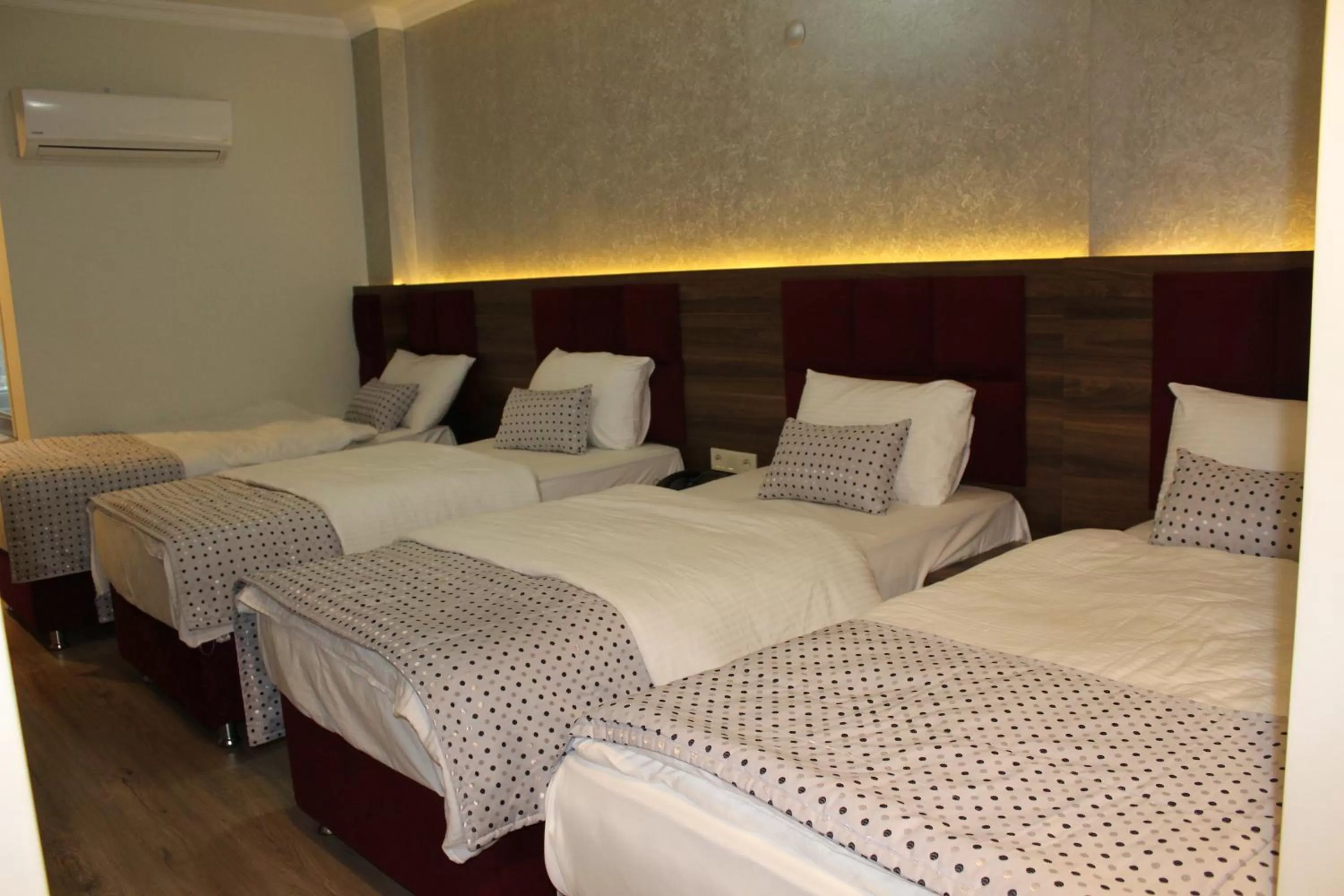 Bed in Laleli Hotel Izmir