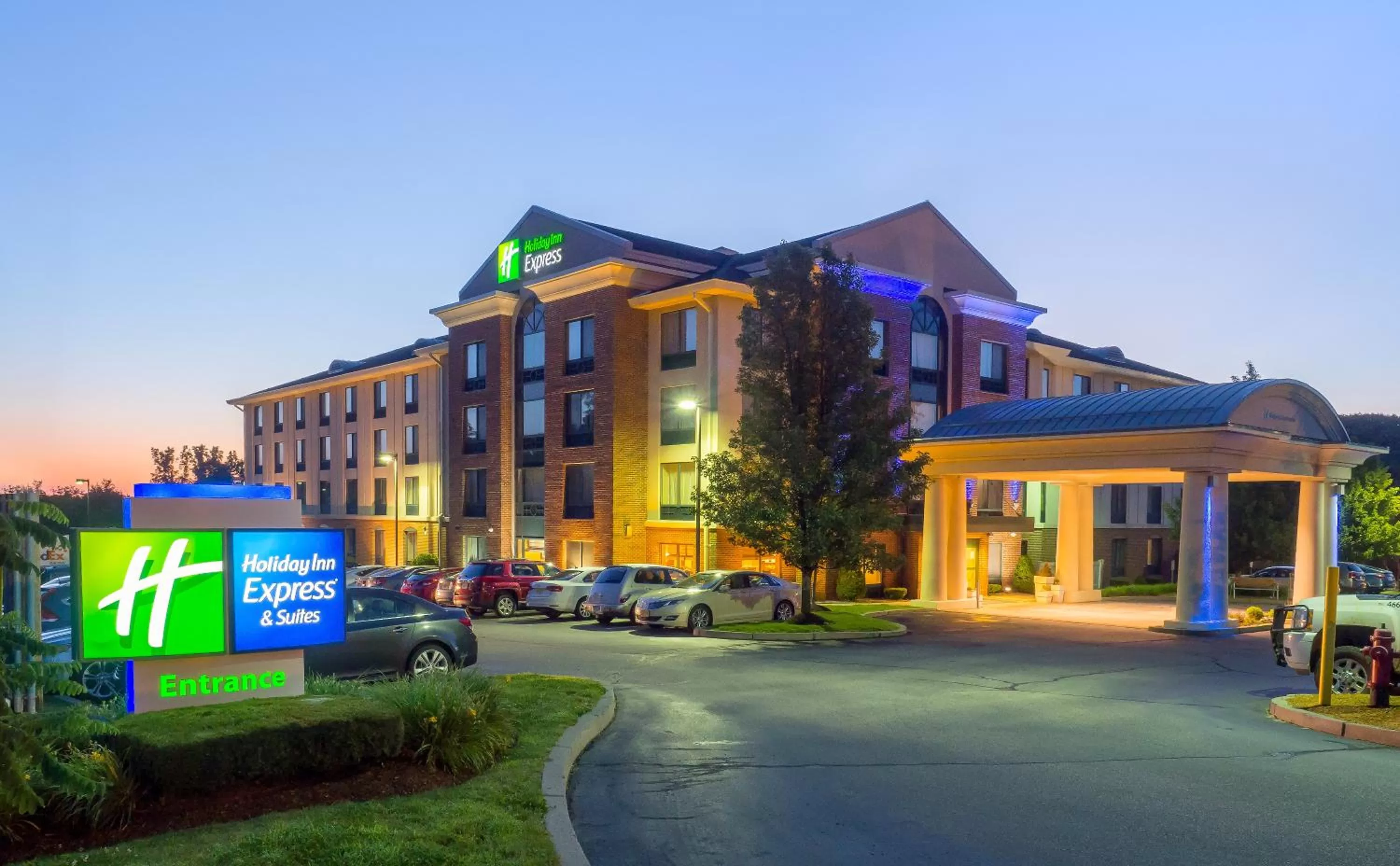 Property building in Holiday Inn Express Hotel & Suites Auburn by IHG
