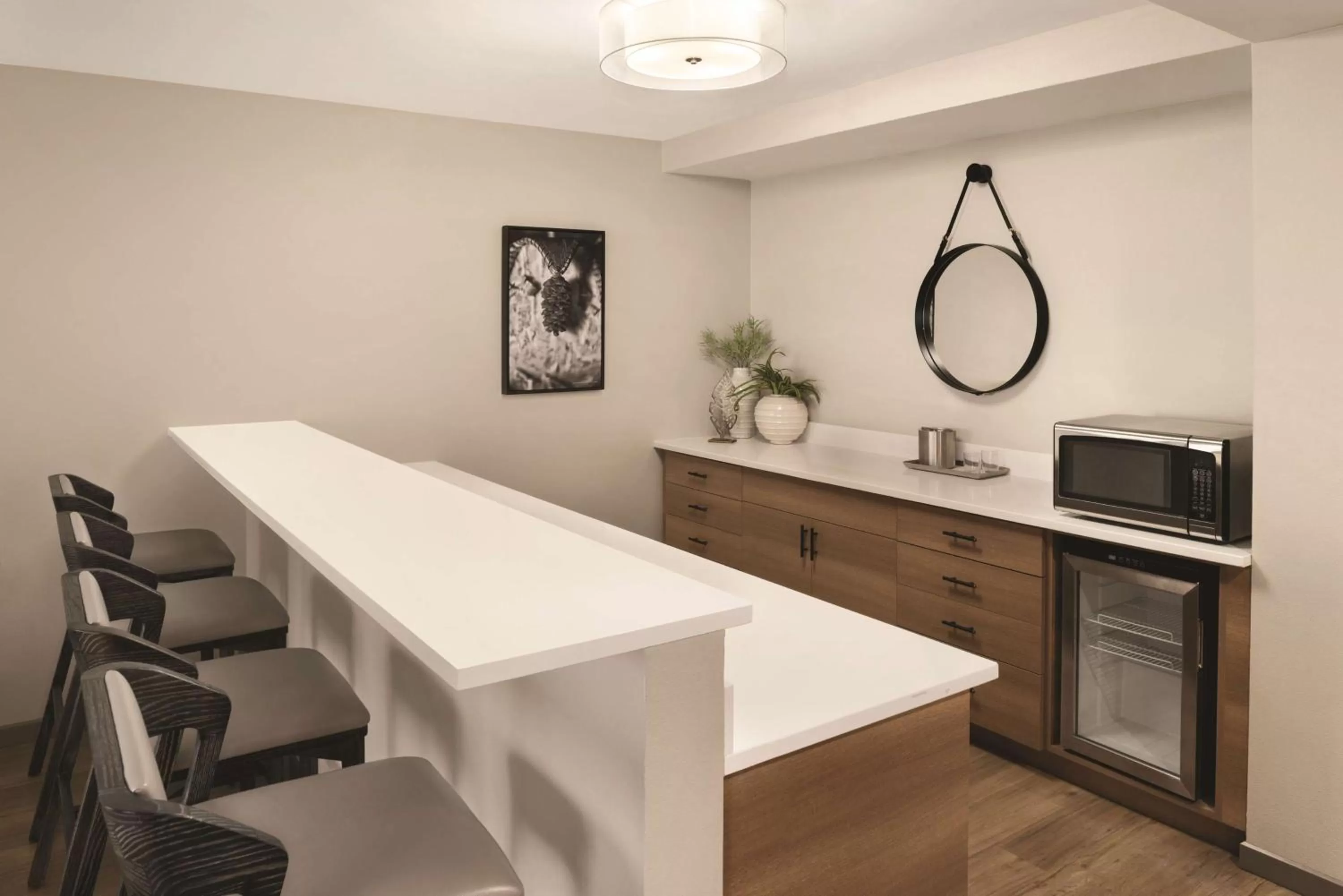 Activities, Kitchen/Kitchenette in Radisson Hotel & Conference Center Green Bay