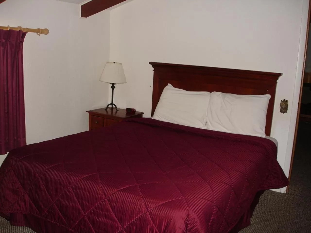 Bed in Georgetown Mountain Inn