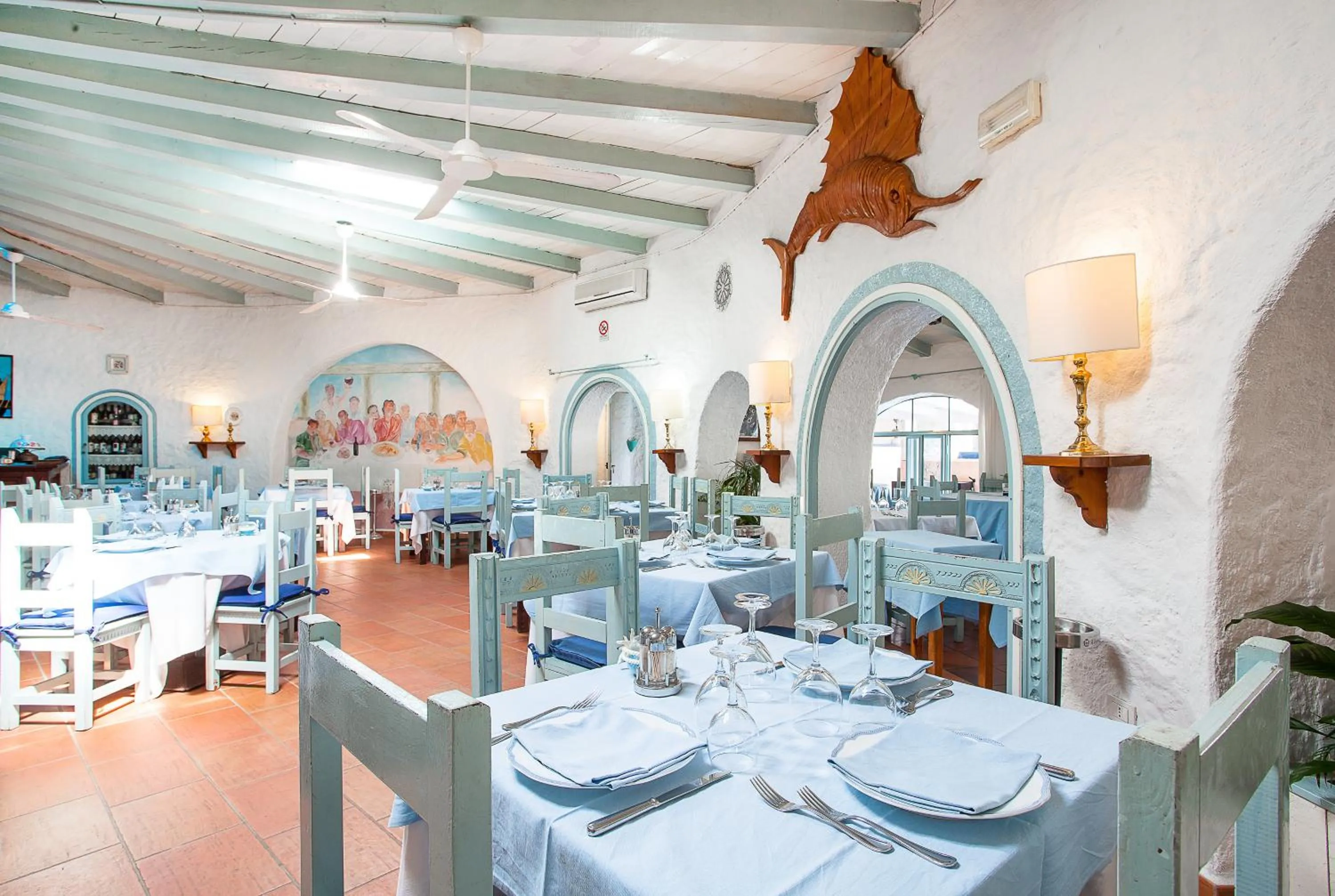 Restaurant/places to eat in Hotel Stefania Boutique Hotel by the Beach