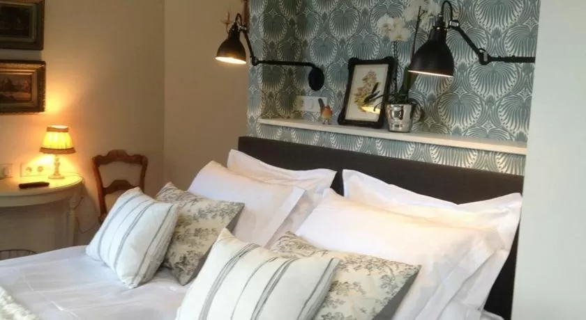 Bed in Villa Adélaïde