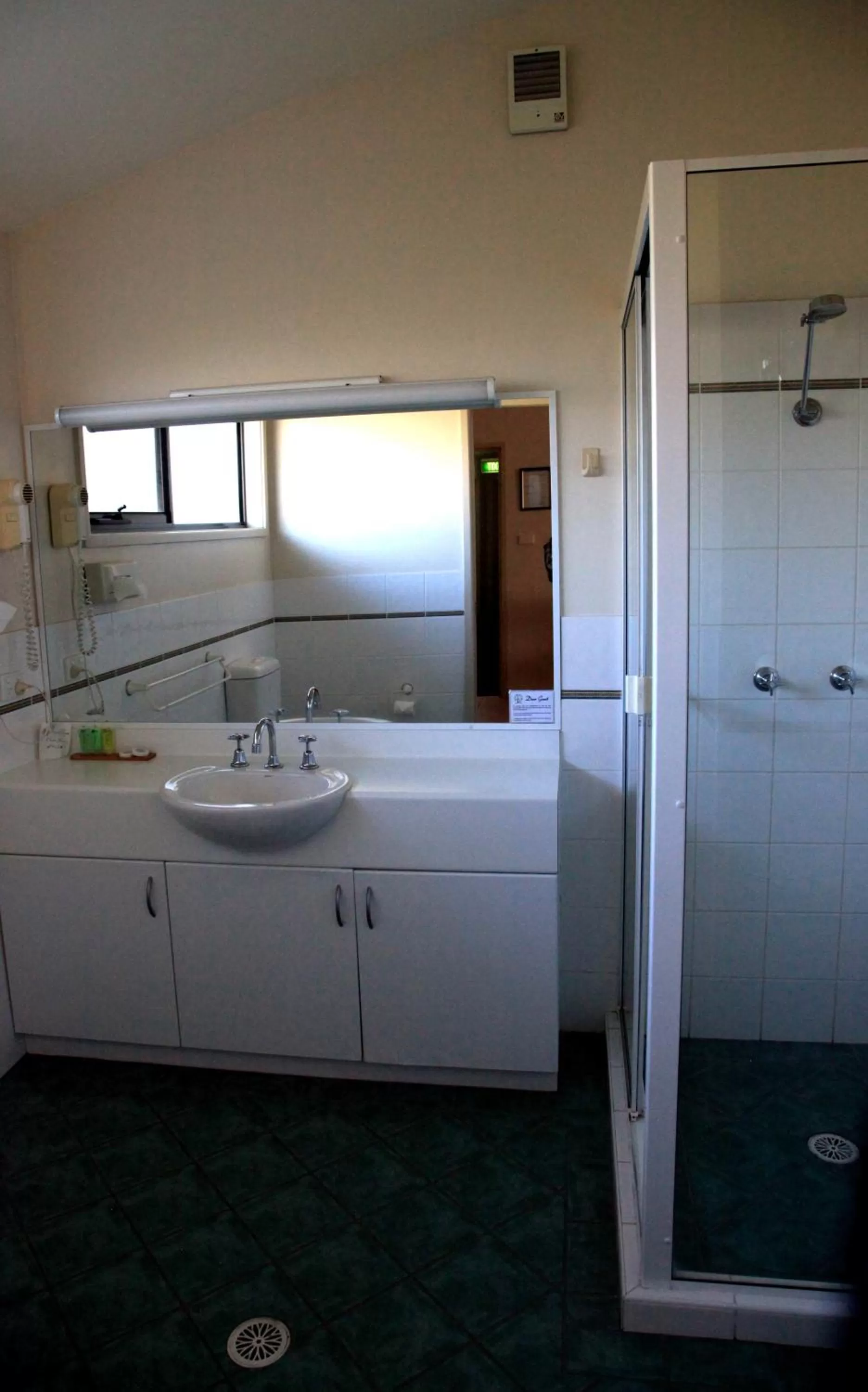 Bathroom in Travellers Motor Village
