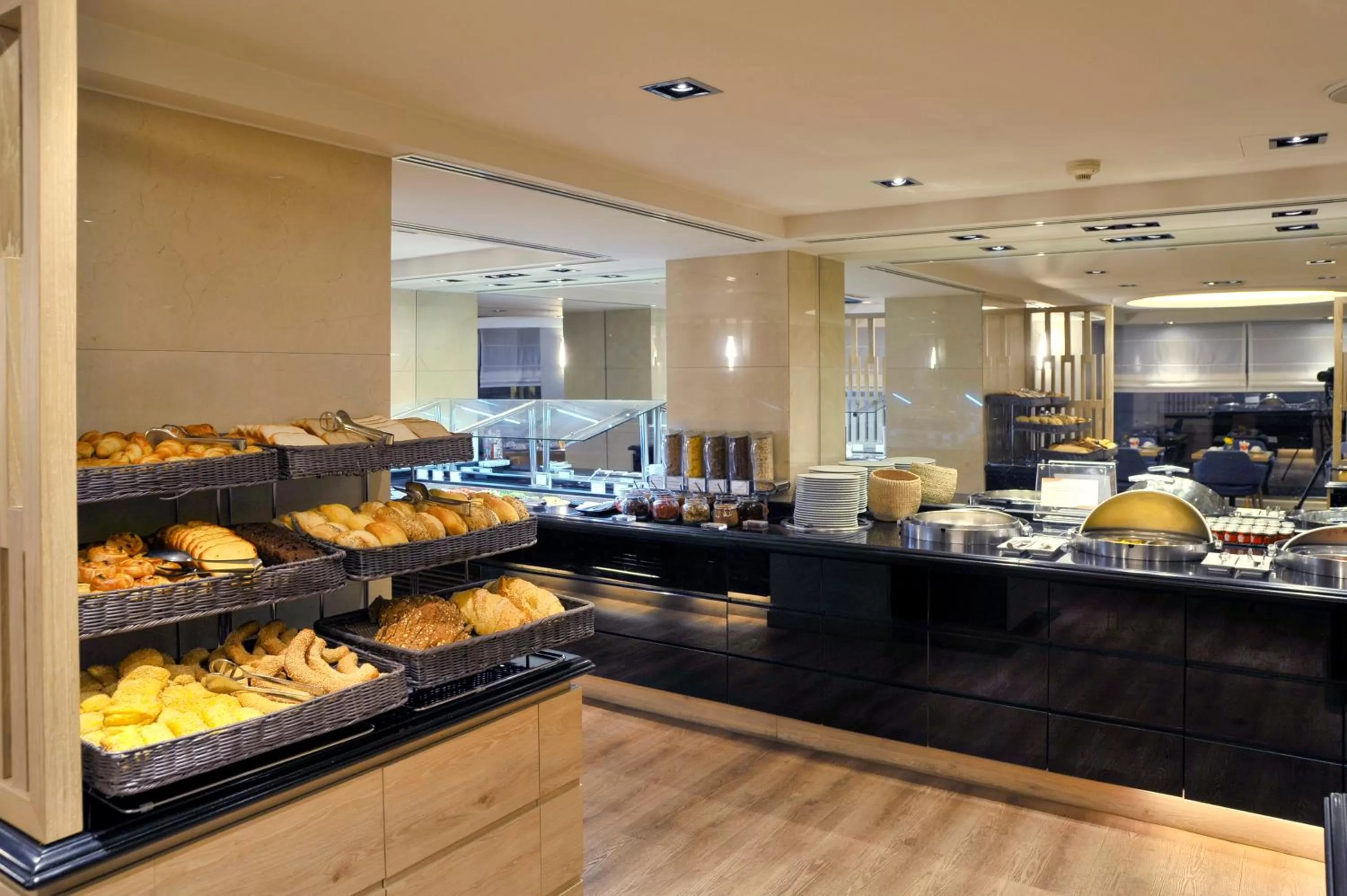 Buffet breakfast in Melia Athens