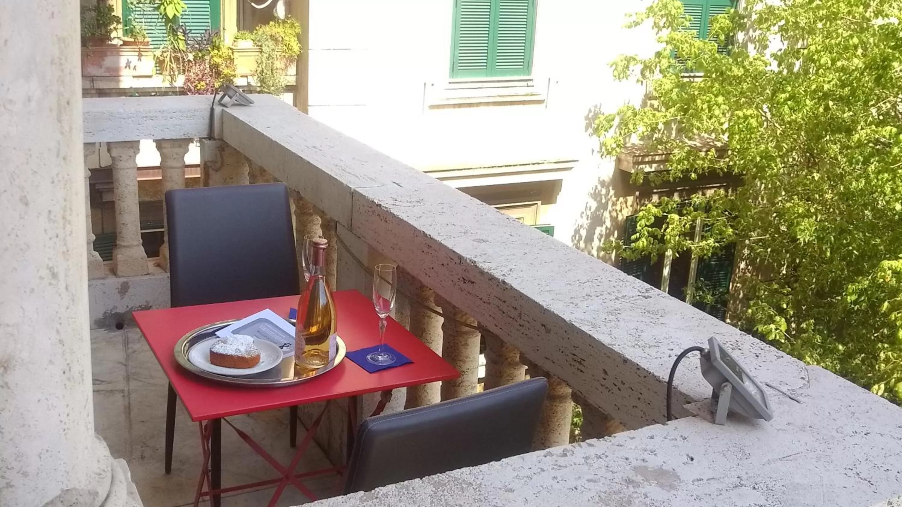 Balcony/Terrace in Suites Farnese Design