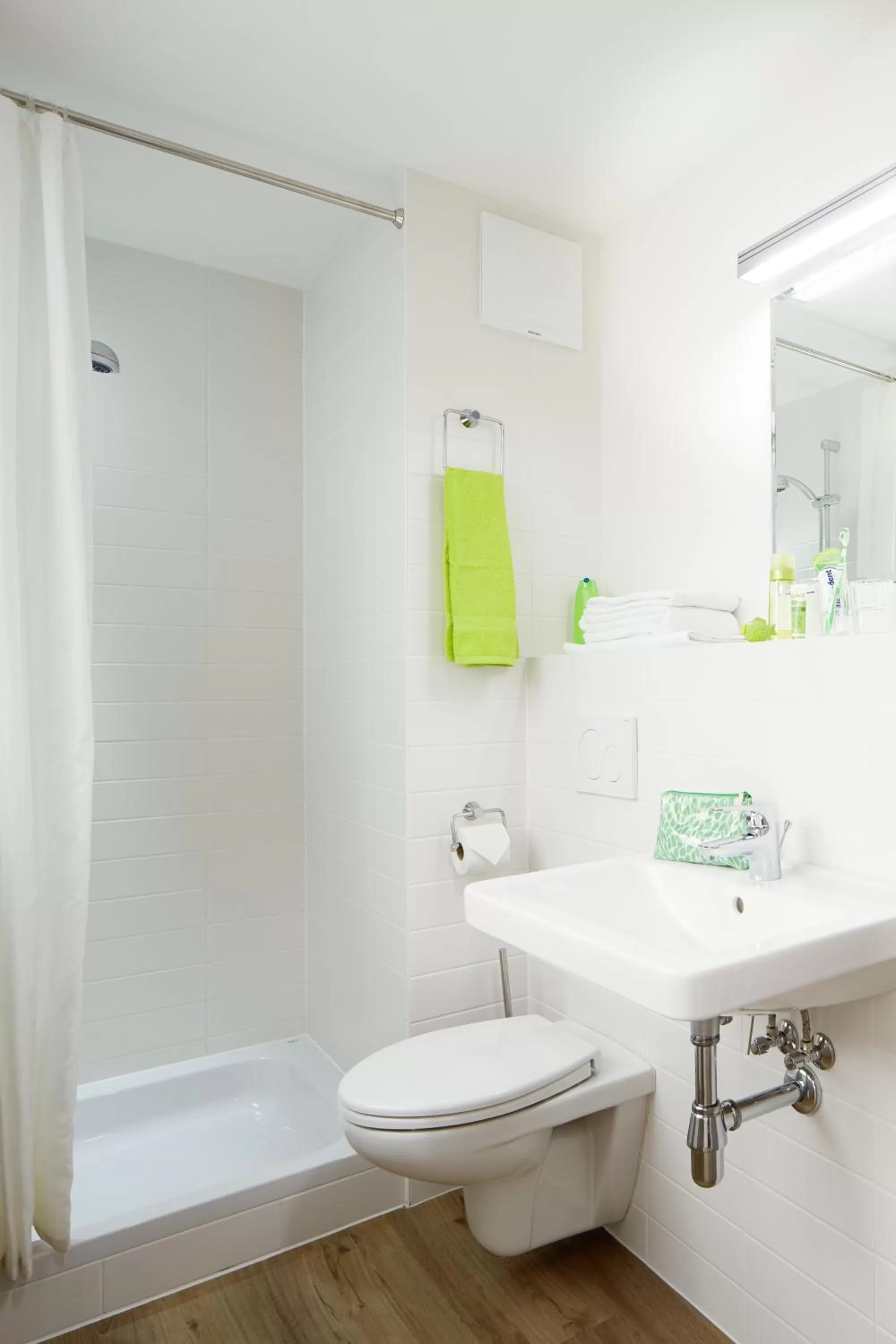 Bathroom in Good Rooms GmbH Guntramsdorf