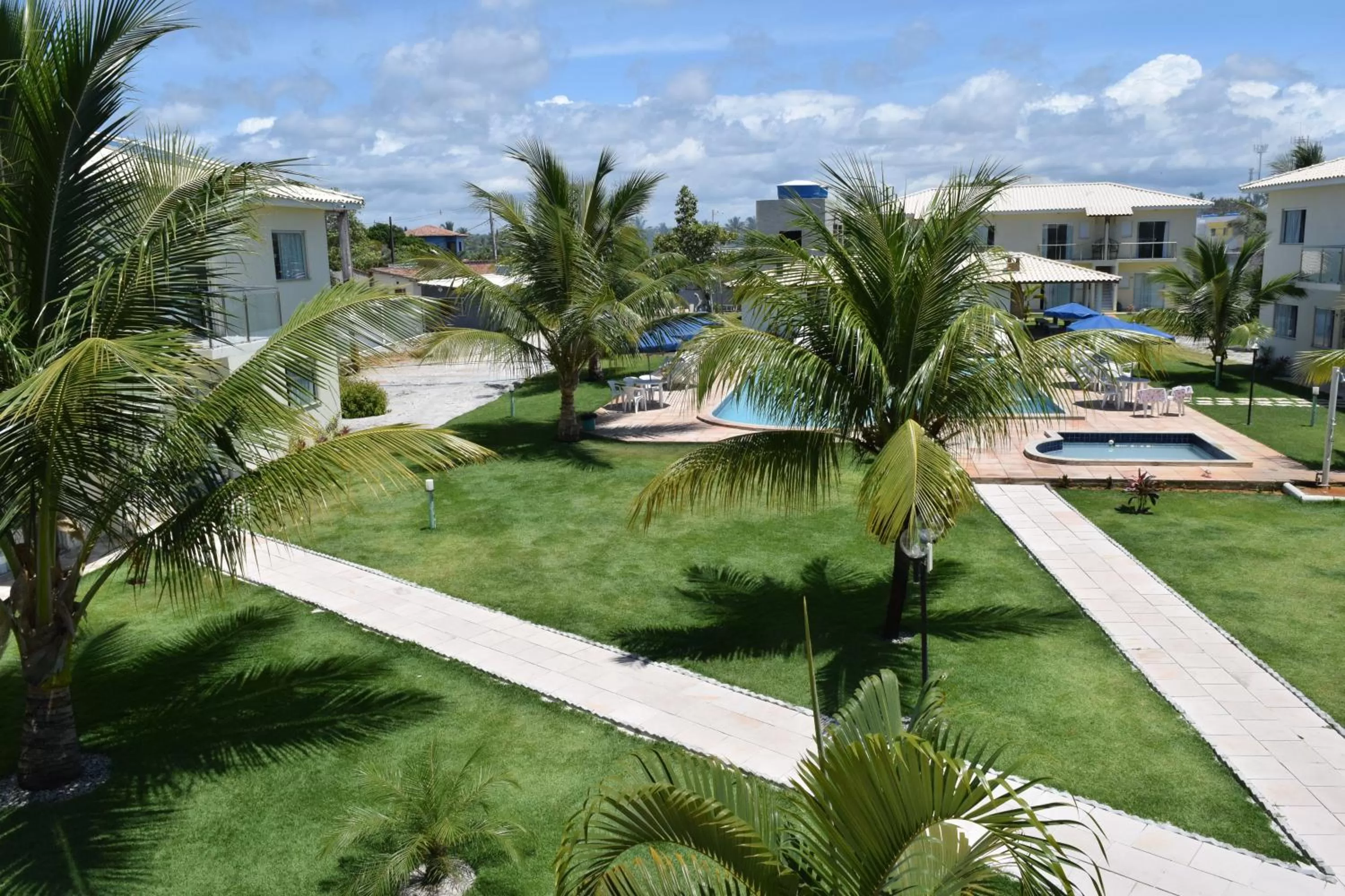 Pool View in Porto Luar