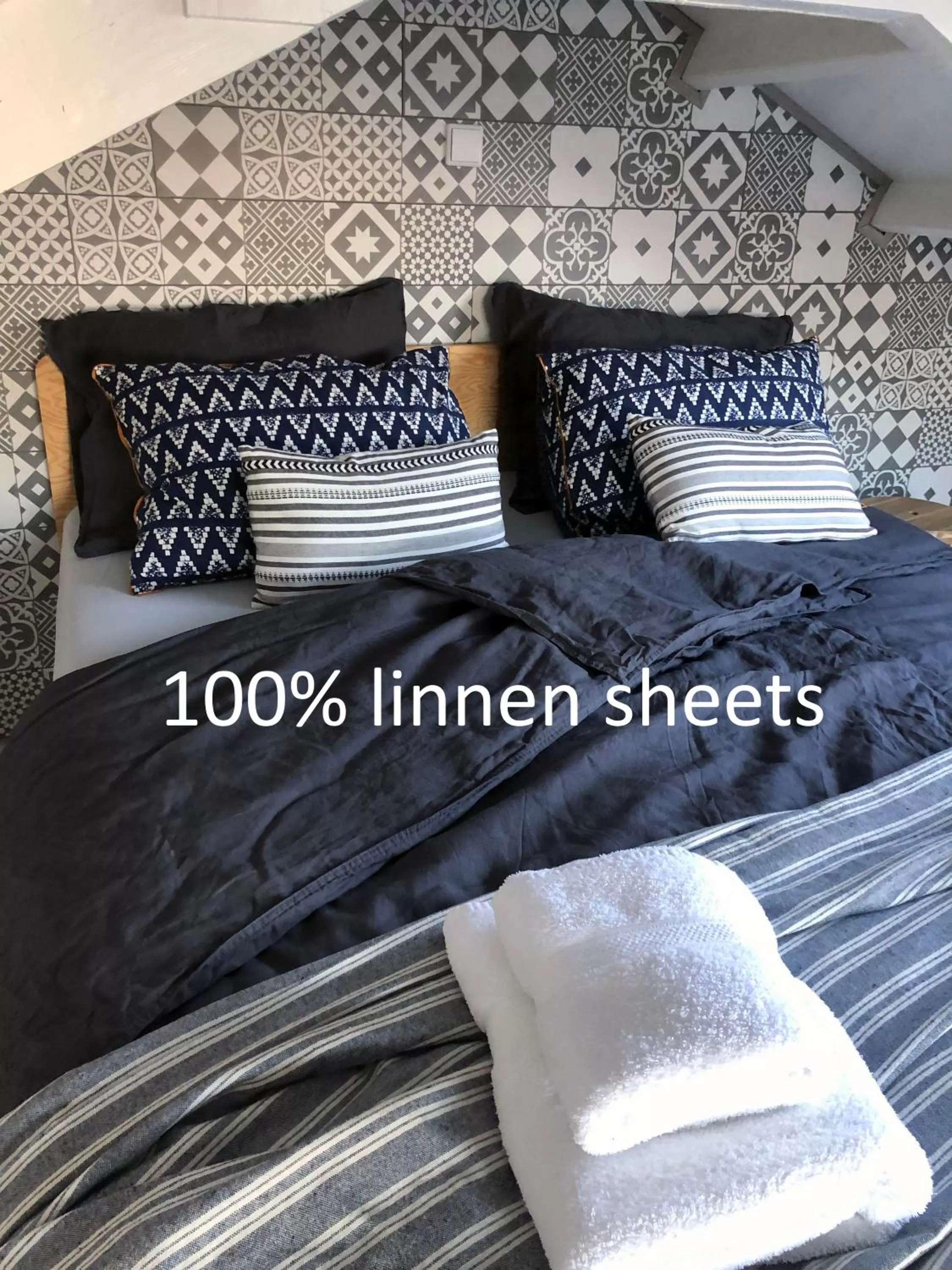 Bedroom, Bed in Houseboat apartment with water terrace, free parking, free bikes & fast wifi