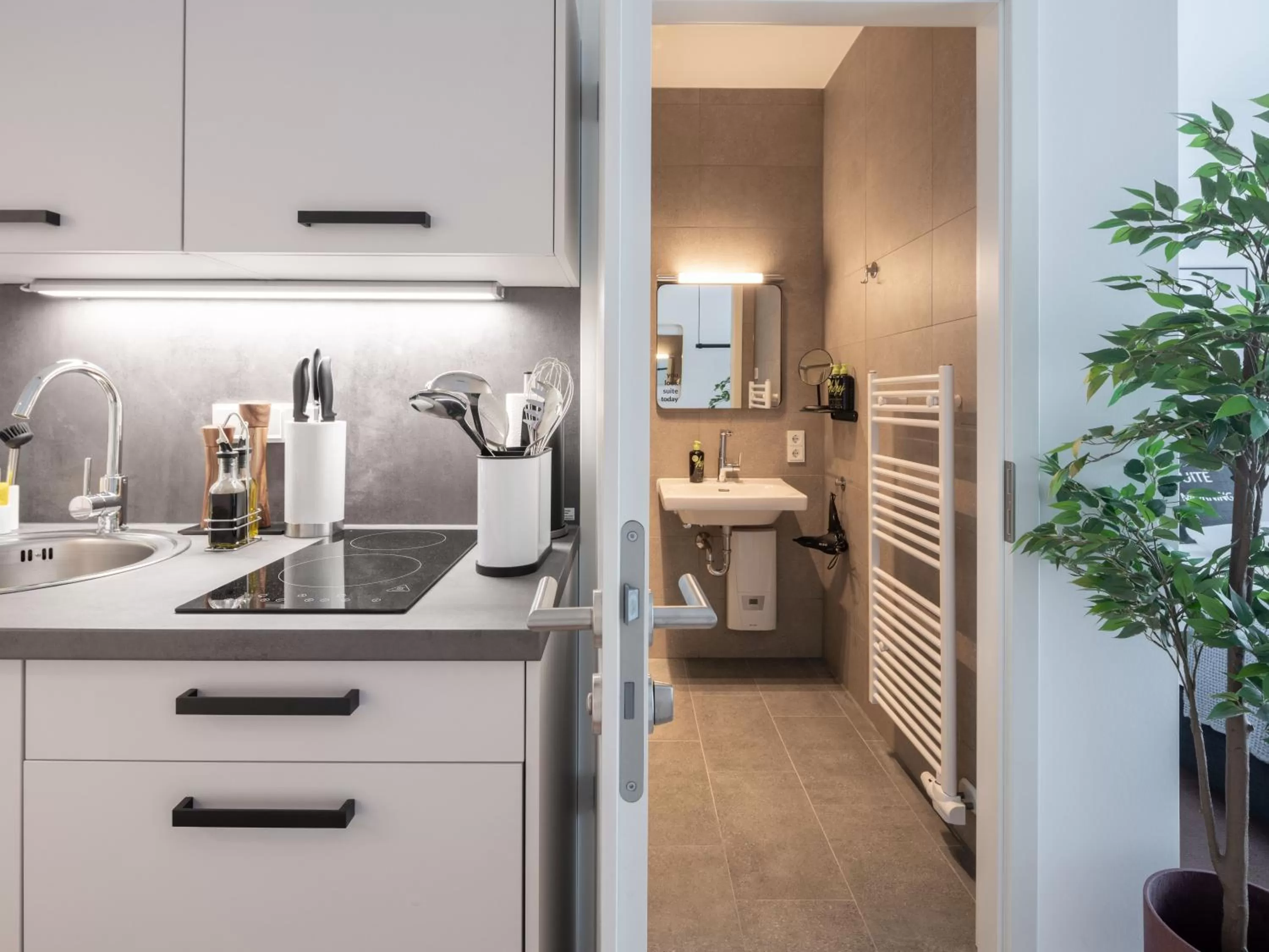 Coffee/tea facilities in Limehome Frankfurt Gutleutstraße - Digital Access