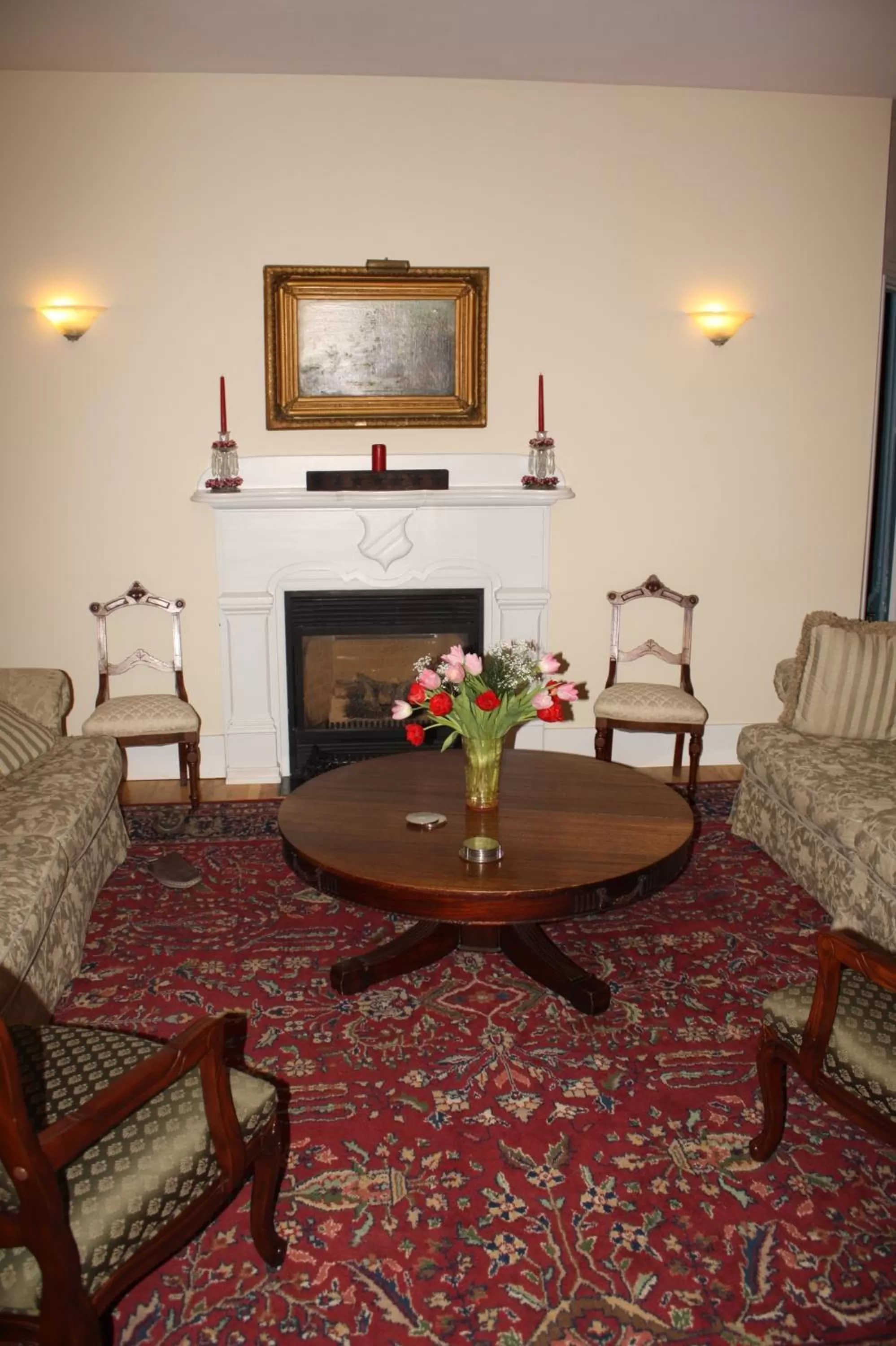 Seating area in Homeport Historic B&B