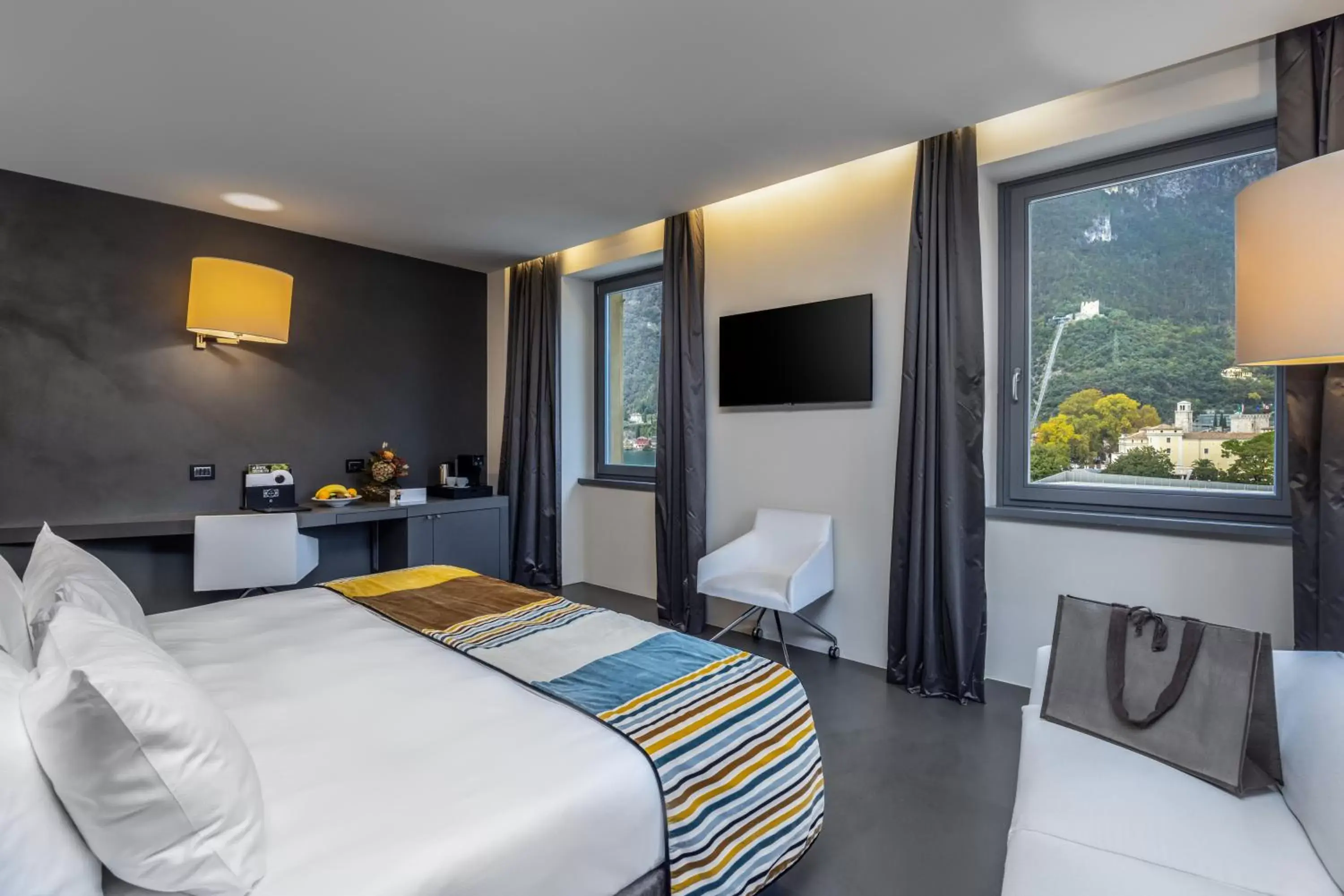 Deluxe Double or Twin Room with Garden View in Lido Palace - The Leading Hotels of the World Deluxe Double or Twin Room with Garden View in Lido Palace - The Leading Hotels of the World