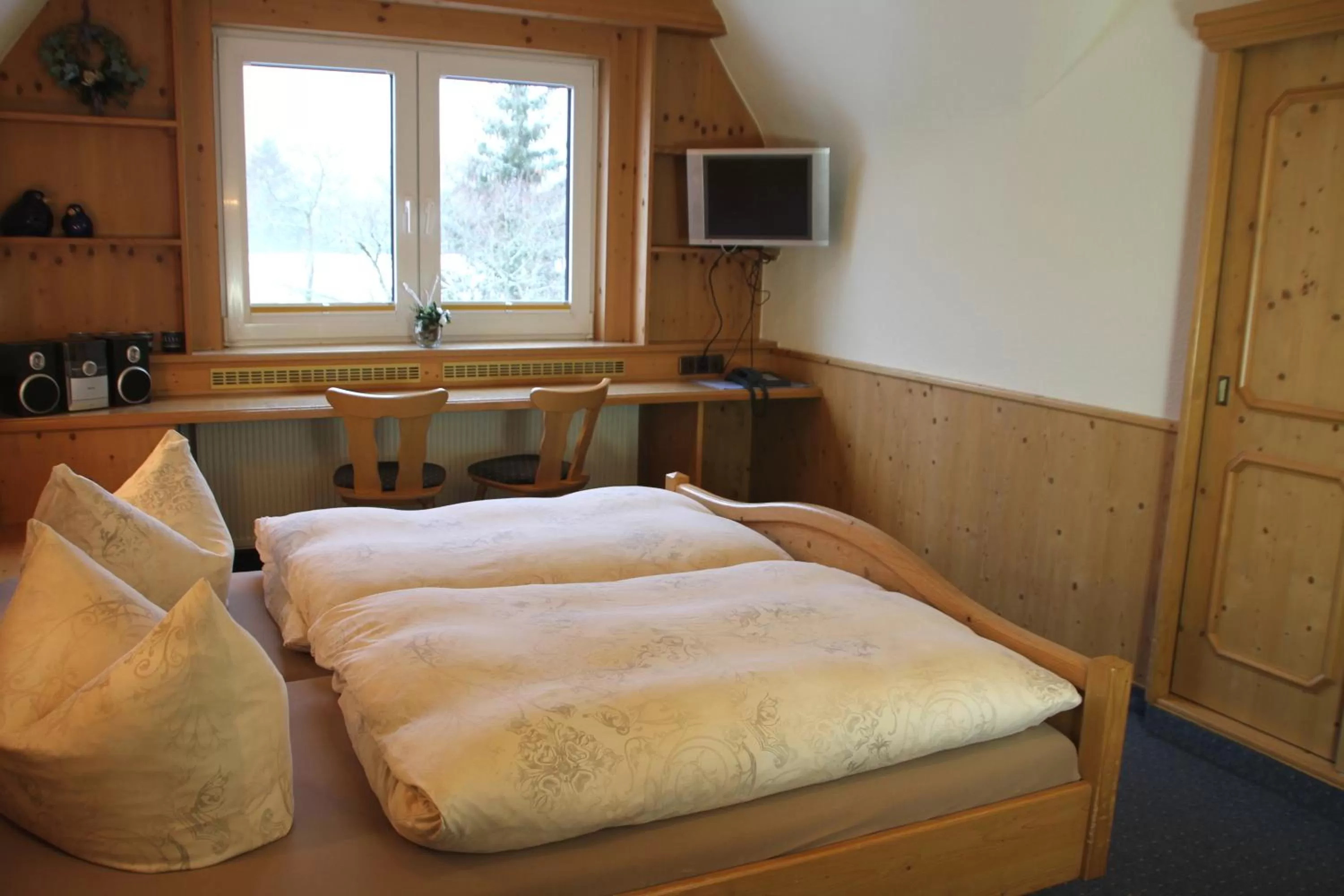 Bedroom, Bed in Vergissmeinnicht
