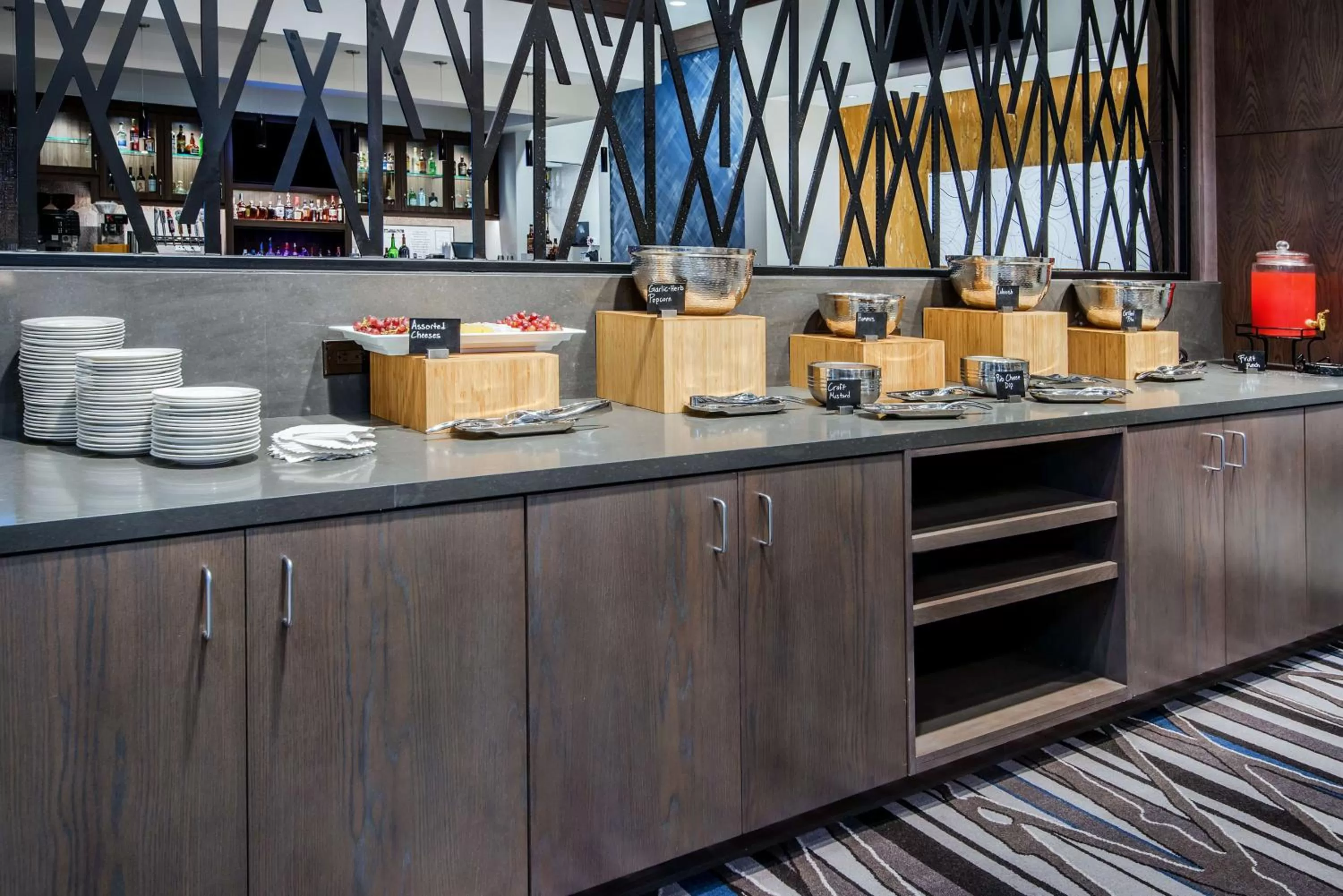 Dining area in Embassy Suites by Hilton Houston West - Katy