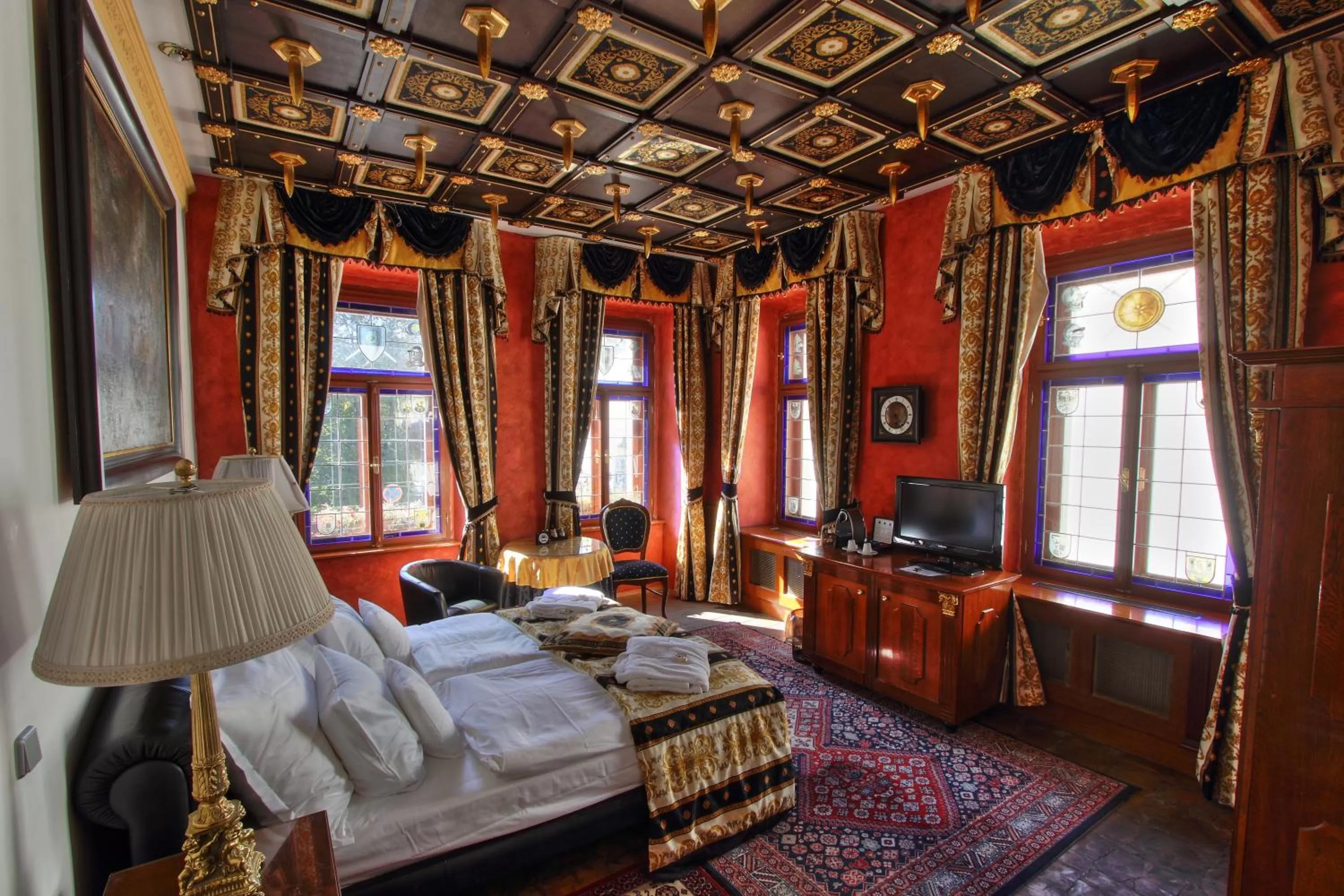 Photo of the whole room, Bed in U Páva