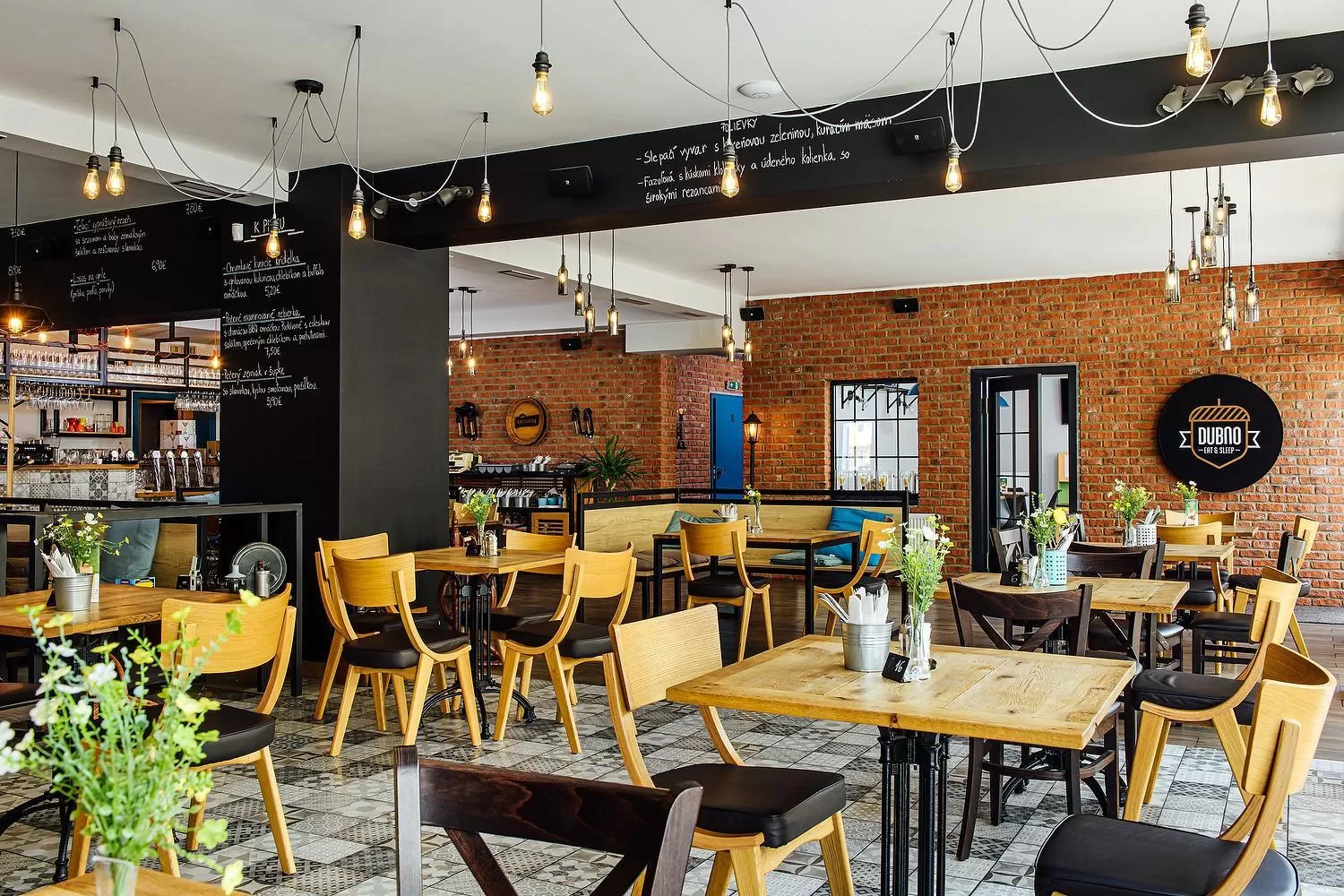 Restaurant/places to eat in Dubno Eat & Sleep