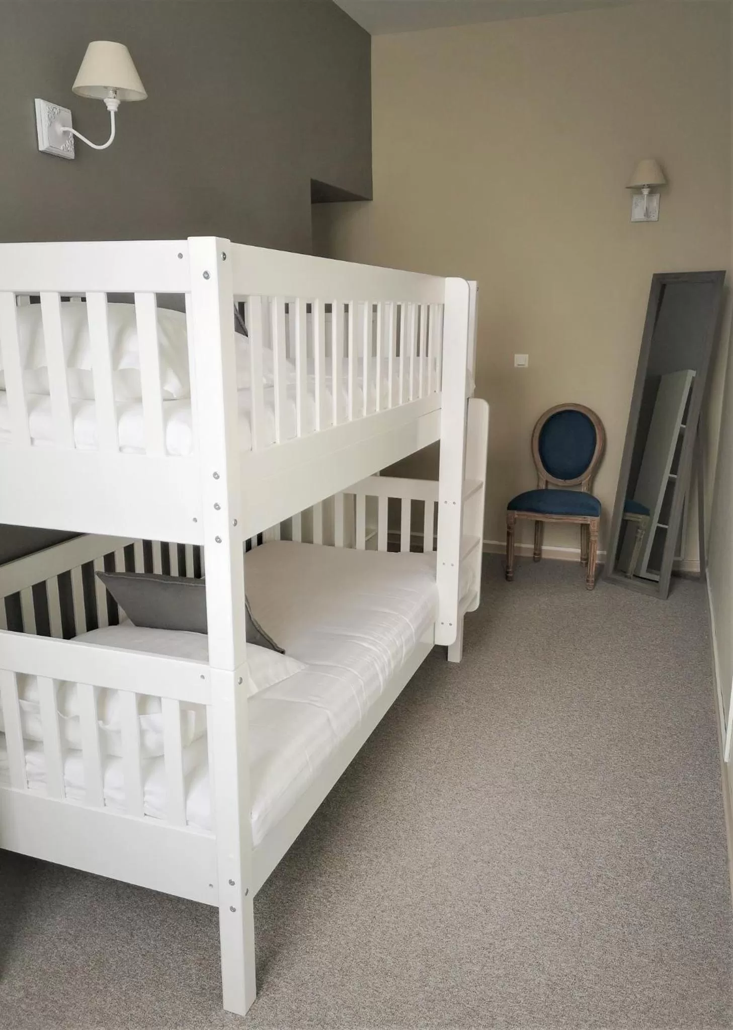 bunk bed in Centre Bol Vert