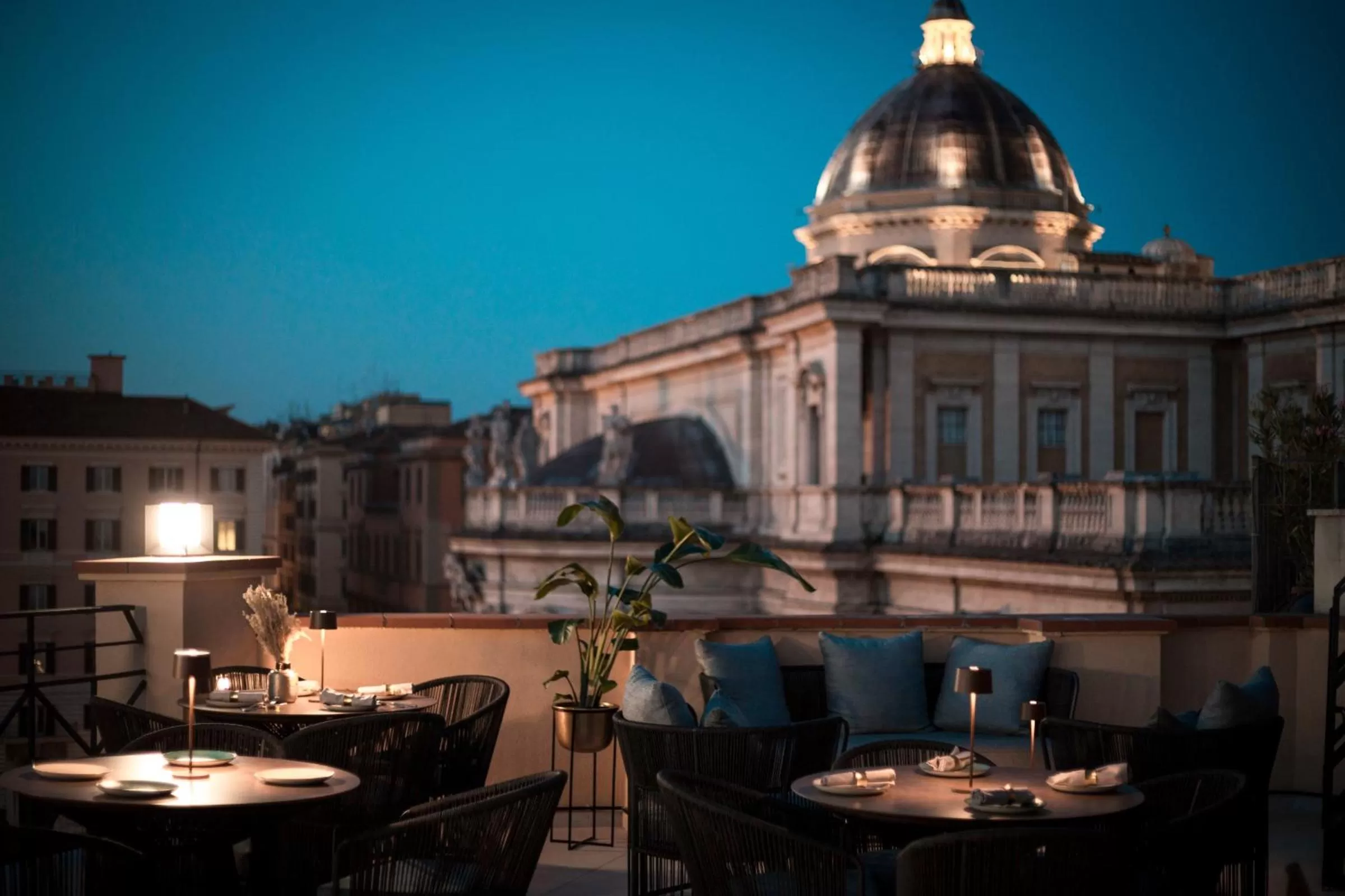 Restaurant/places to eat in The Major Hotel