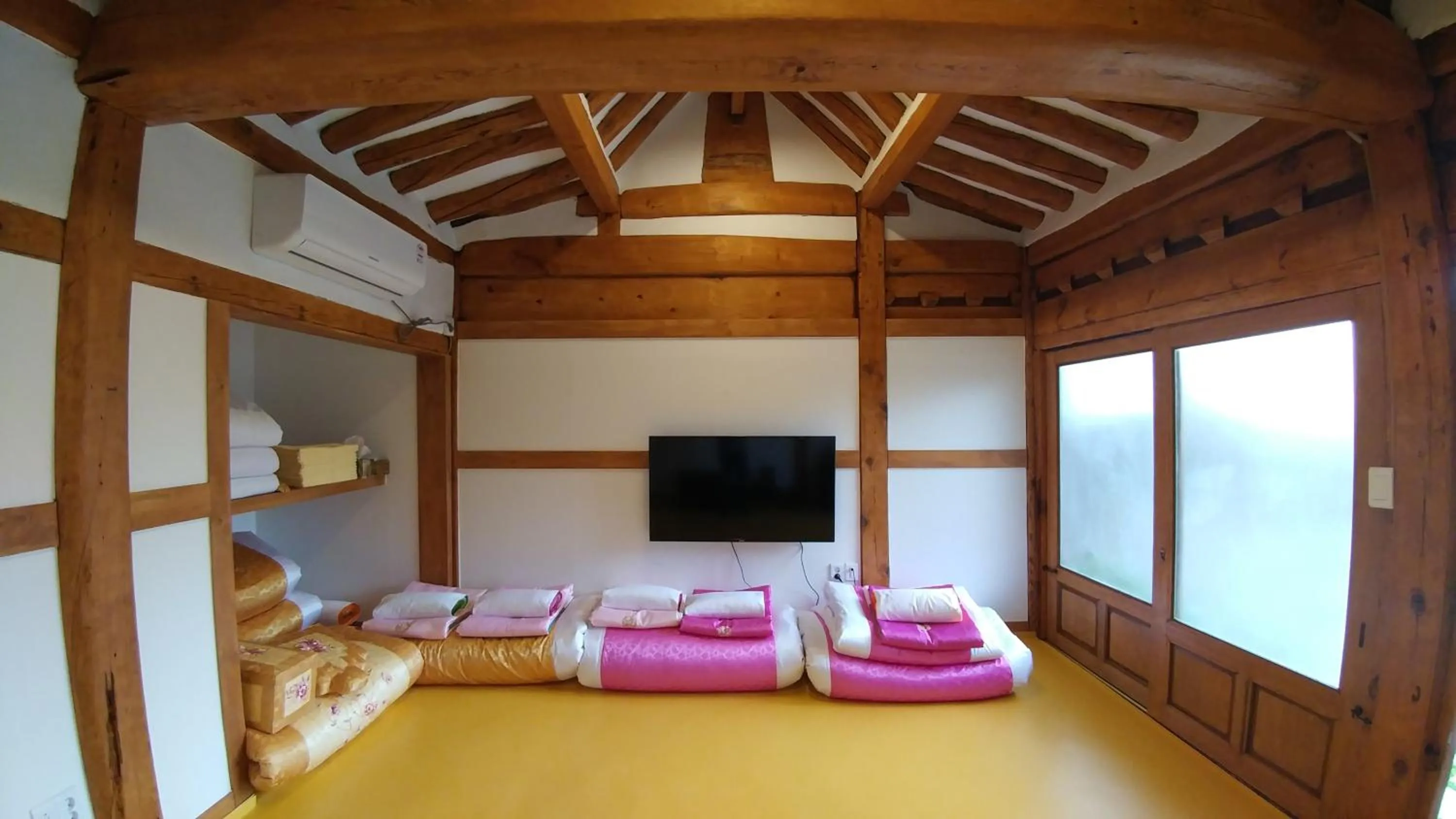 Property building, Bed in Bukchon Sosunjae Guesthouse
