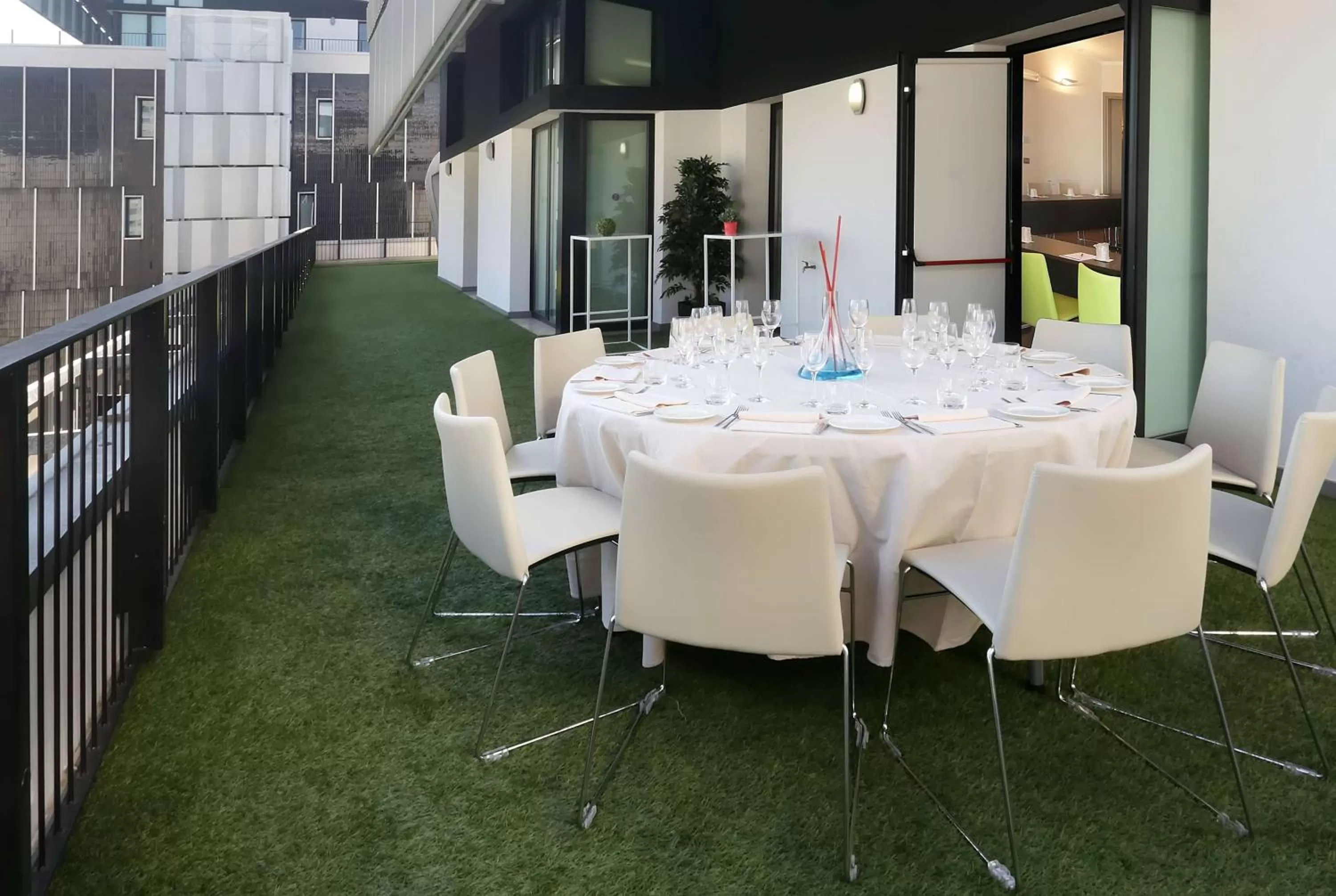 Meeting/conference room in Ramada Plaza by Wyndham Milano