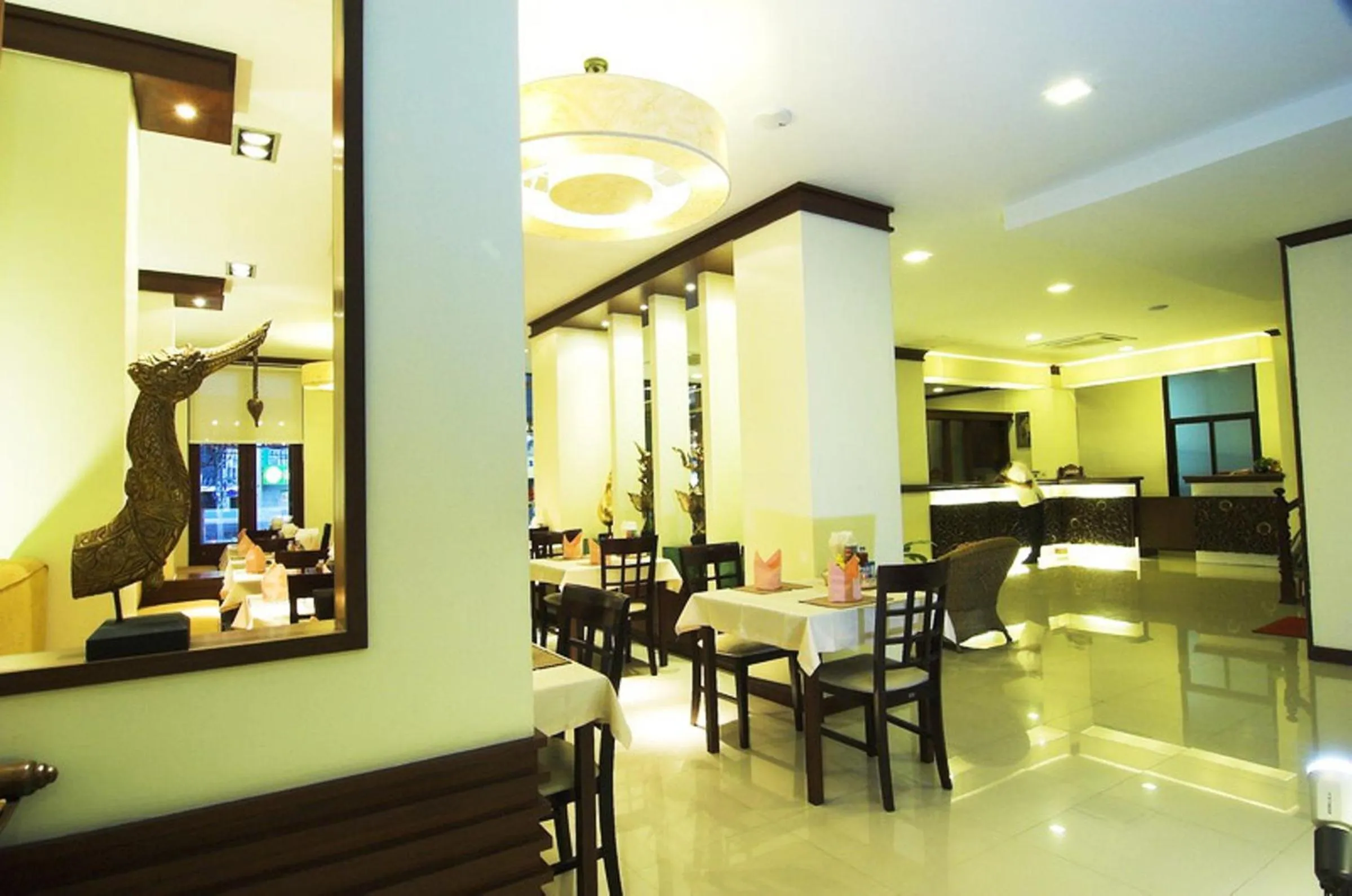 Restaurant/places to eat in PS Hotel Phuket Patong - SHA Plus