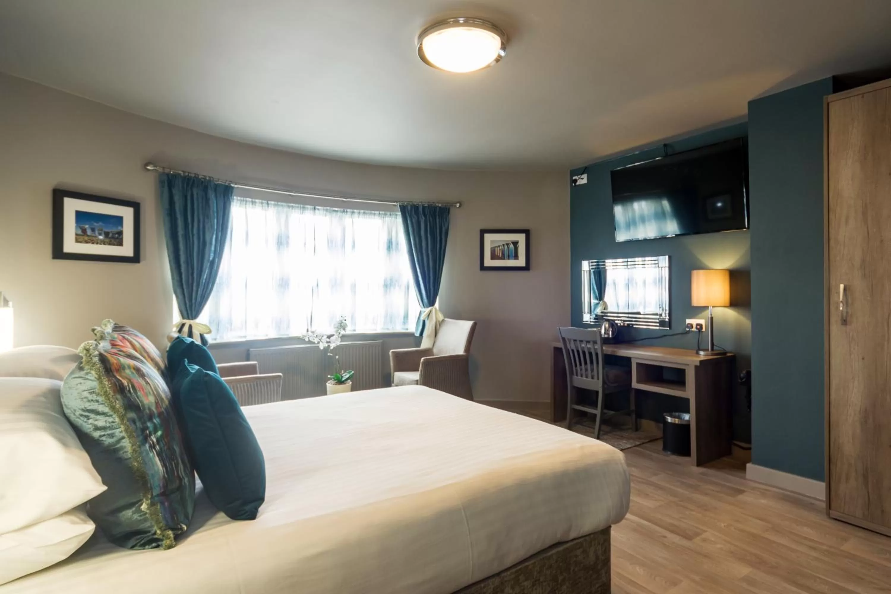 Photo of the whole room, Bed in Hotel No 8