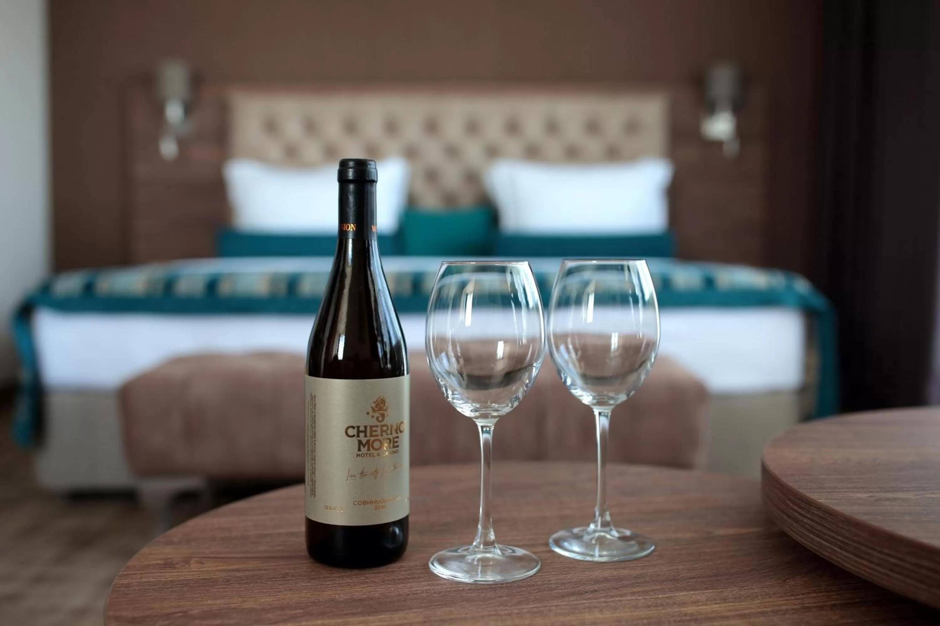 Logo/Certificate/Sign, Bed in Hotel Cherno More