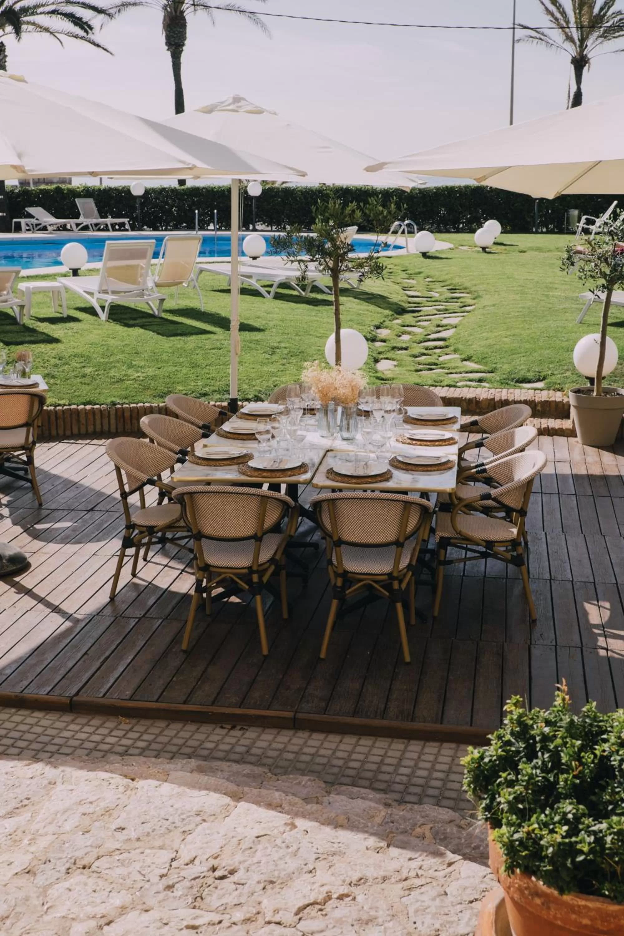 Restaurant/places to eat in Hotel Subur Maritim