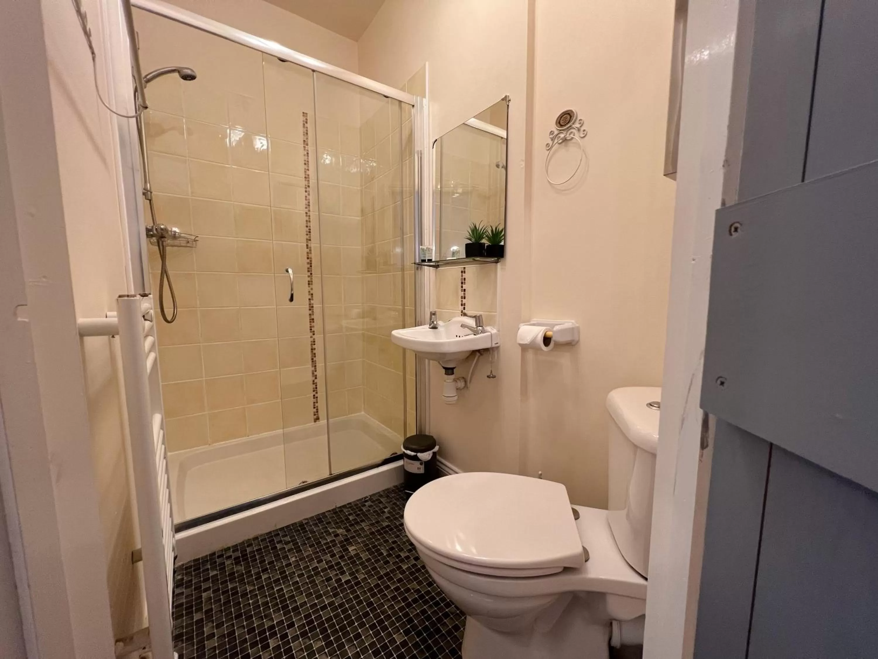 Bathroom in Stone Lodge