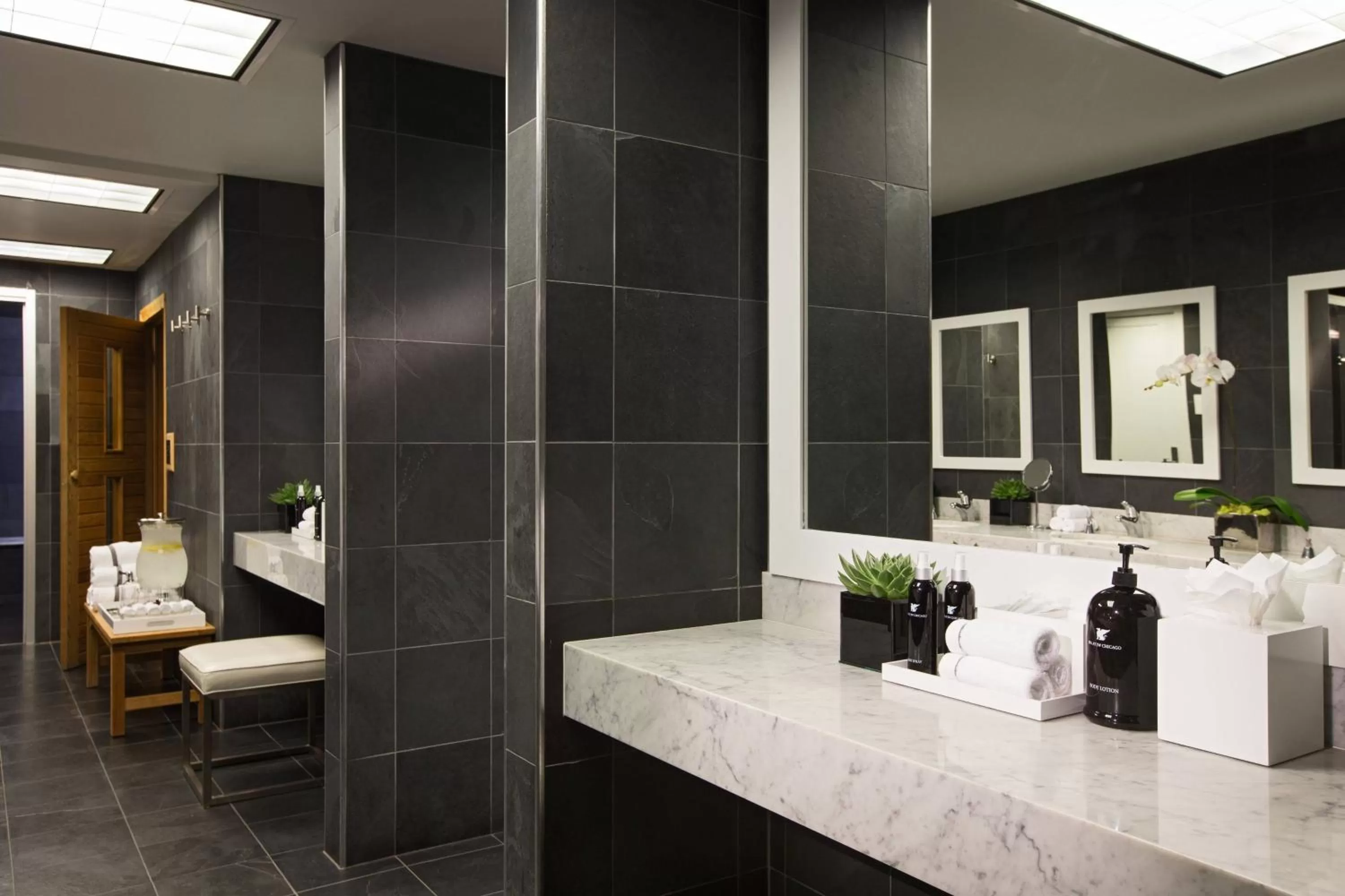 Spa and wellness centre/facilities in JW Marriott Chicago