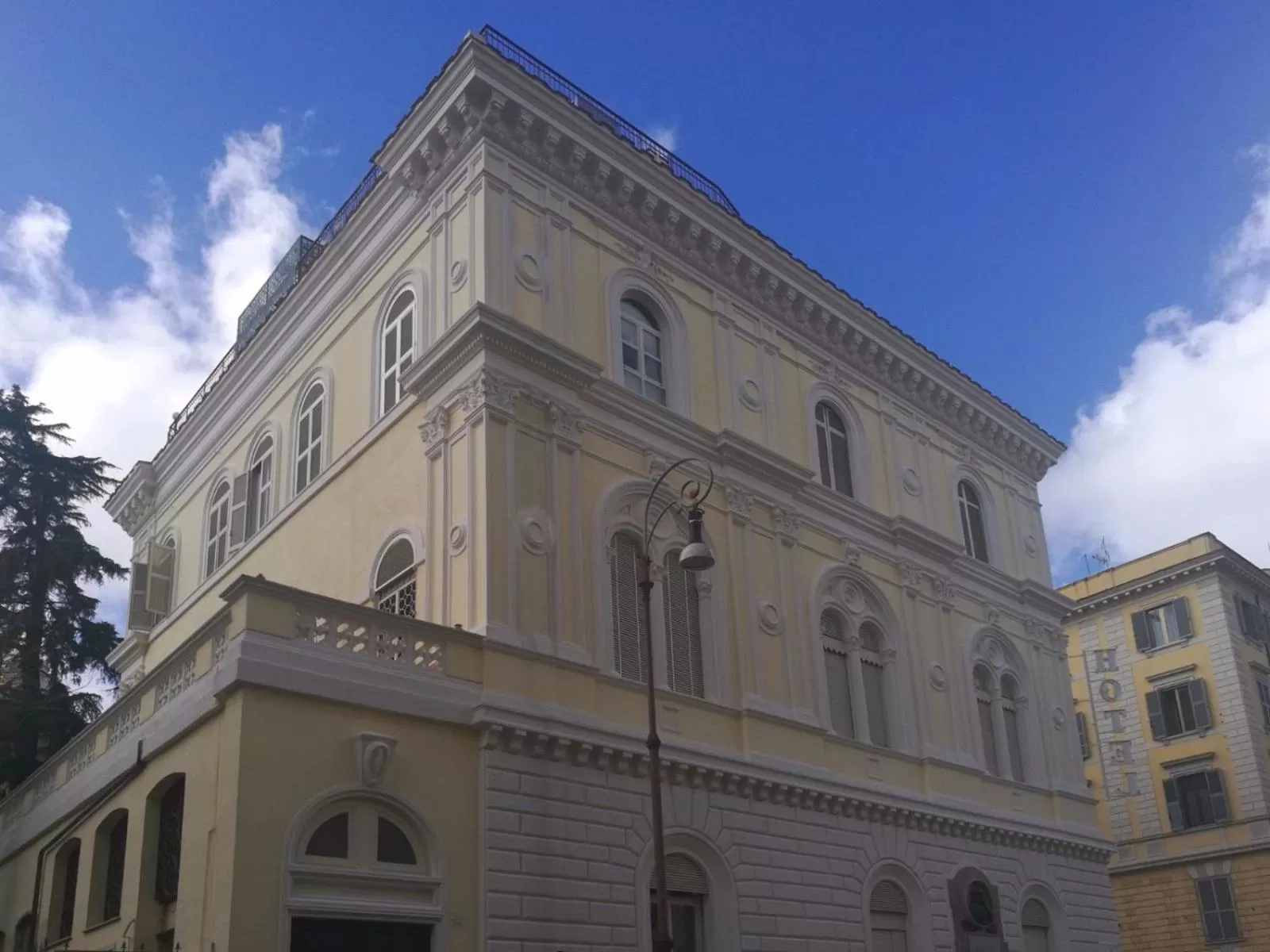 Property building in Hotel Villa Delle Rose