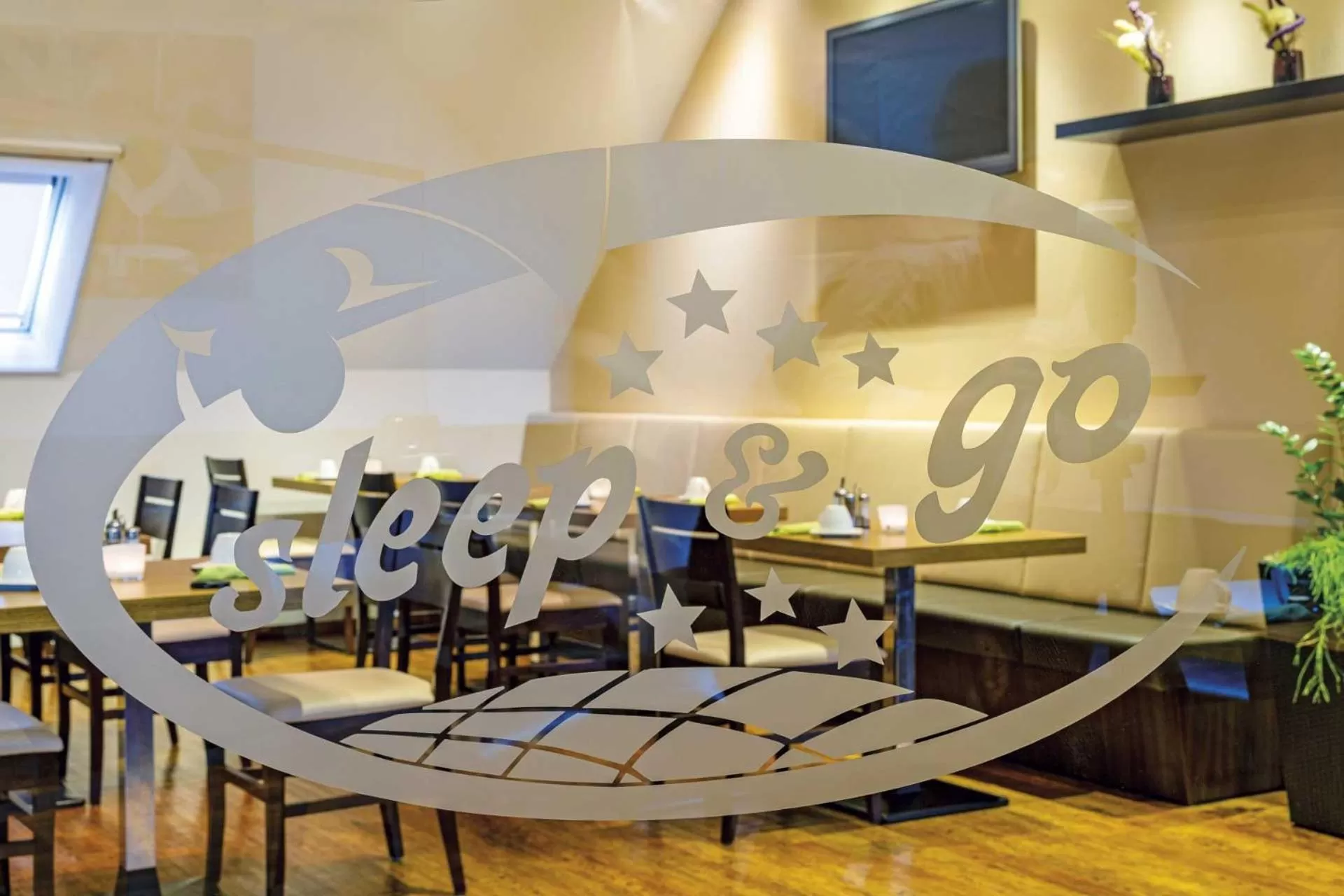 Breakfast in Hotel sleep & go