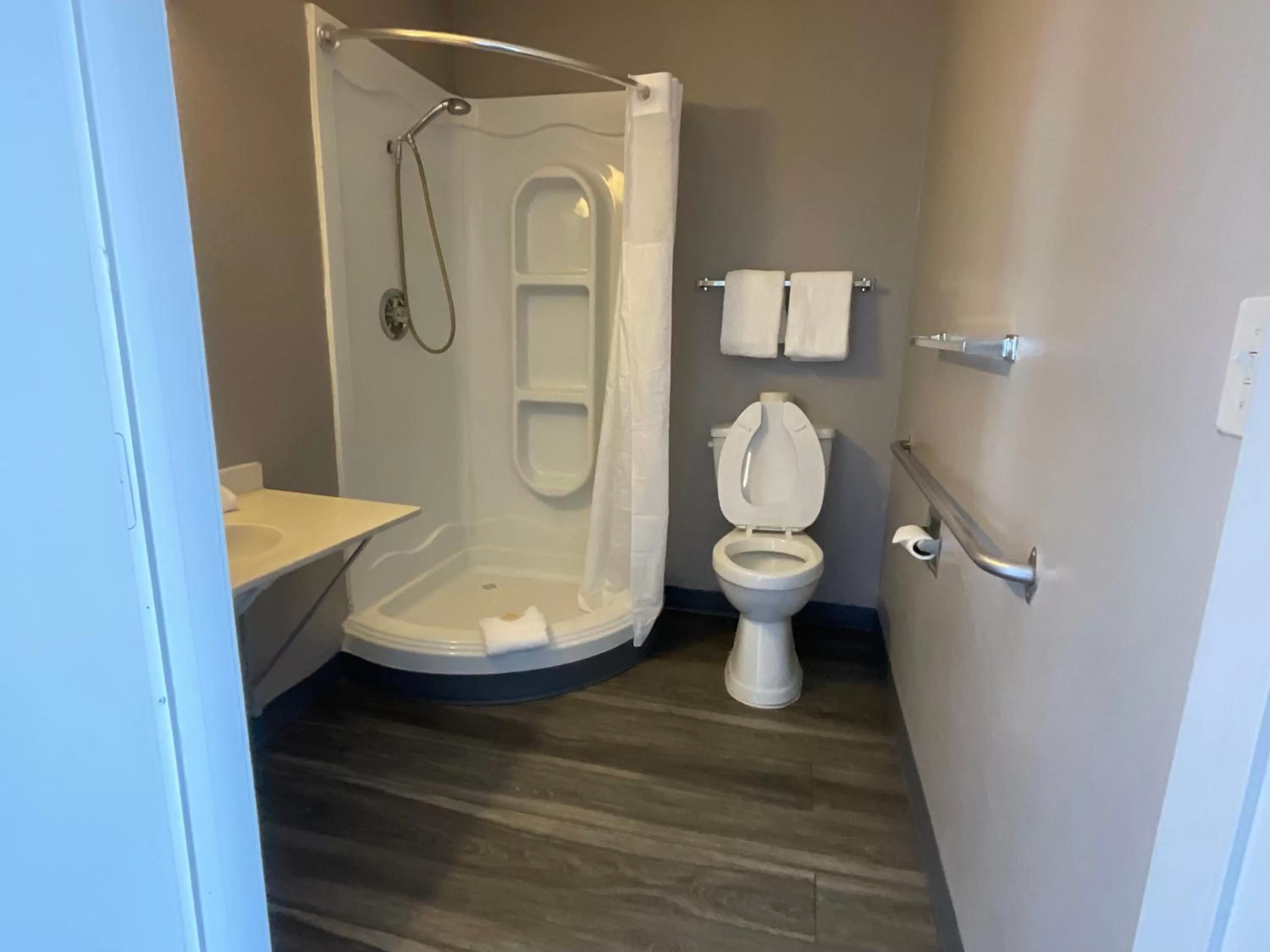 Shower in Motel 6-Ely, NV